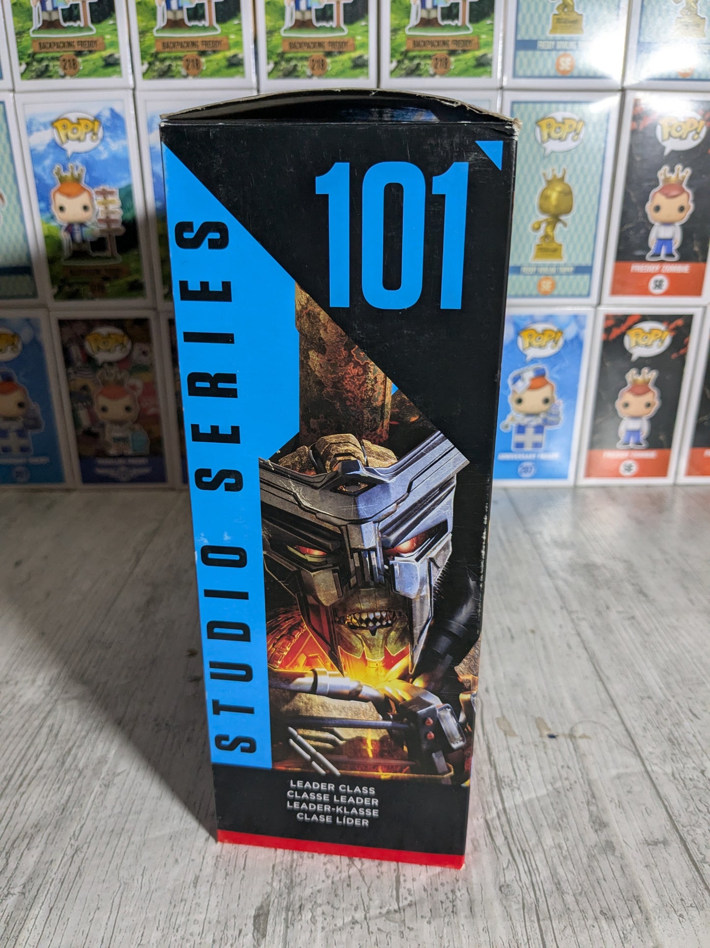 Studio Series 101 : Scourge