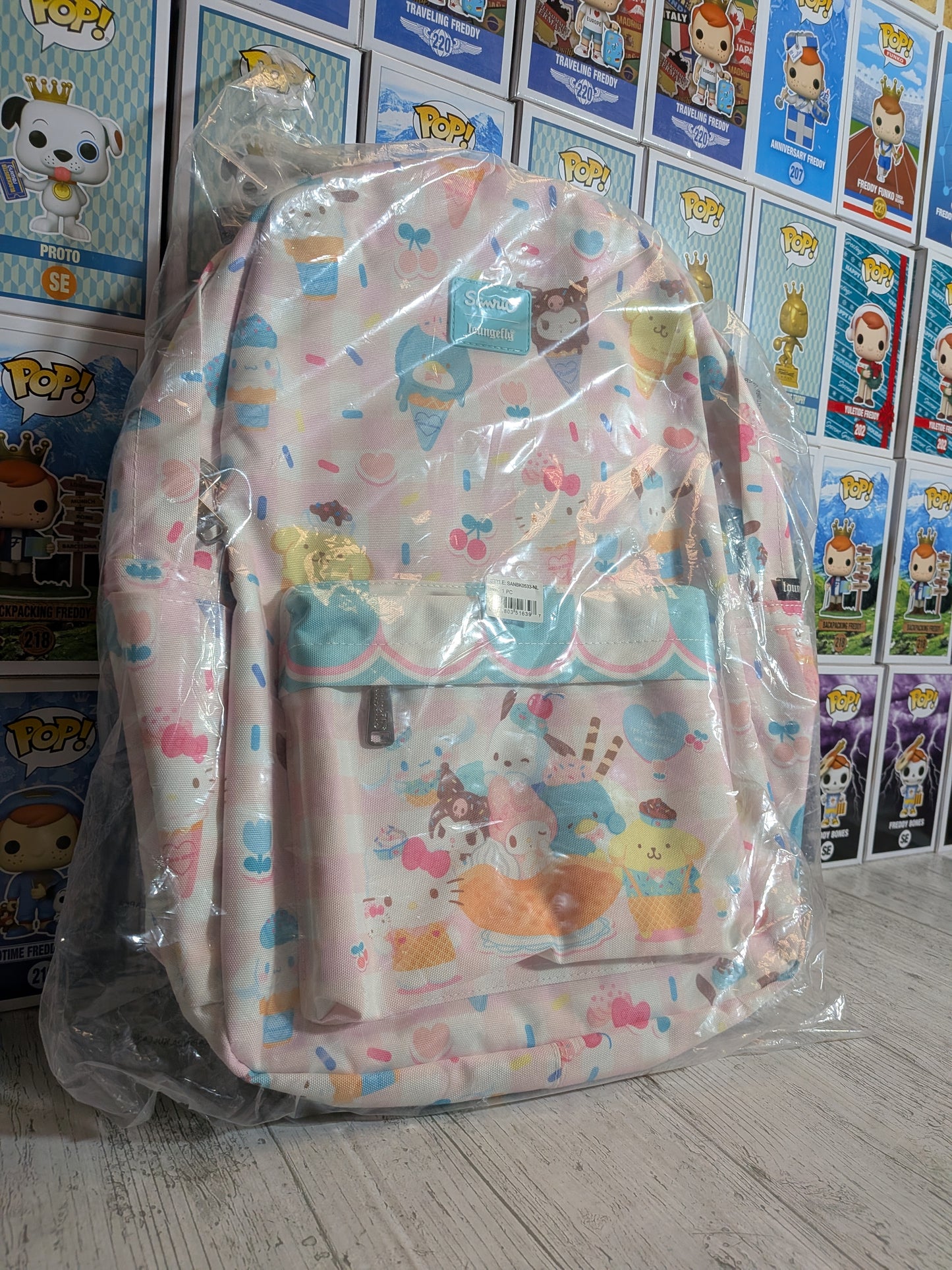 Loungefly Sanrio - Hello Kitty Nylon-Rucksack in voller Größe 🍦