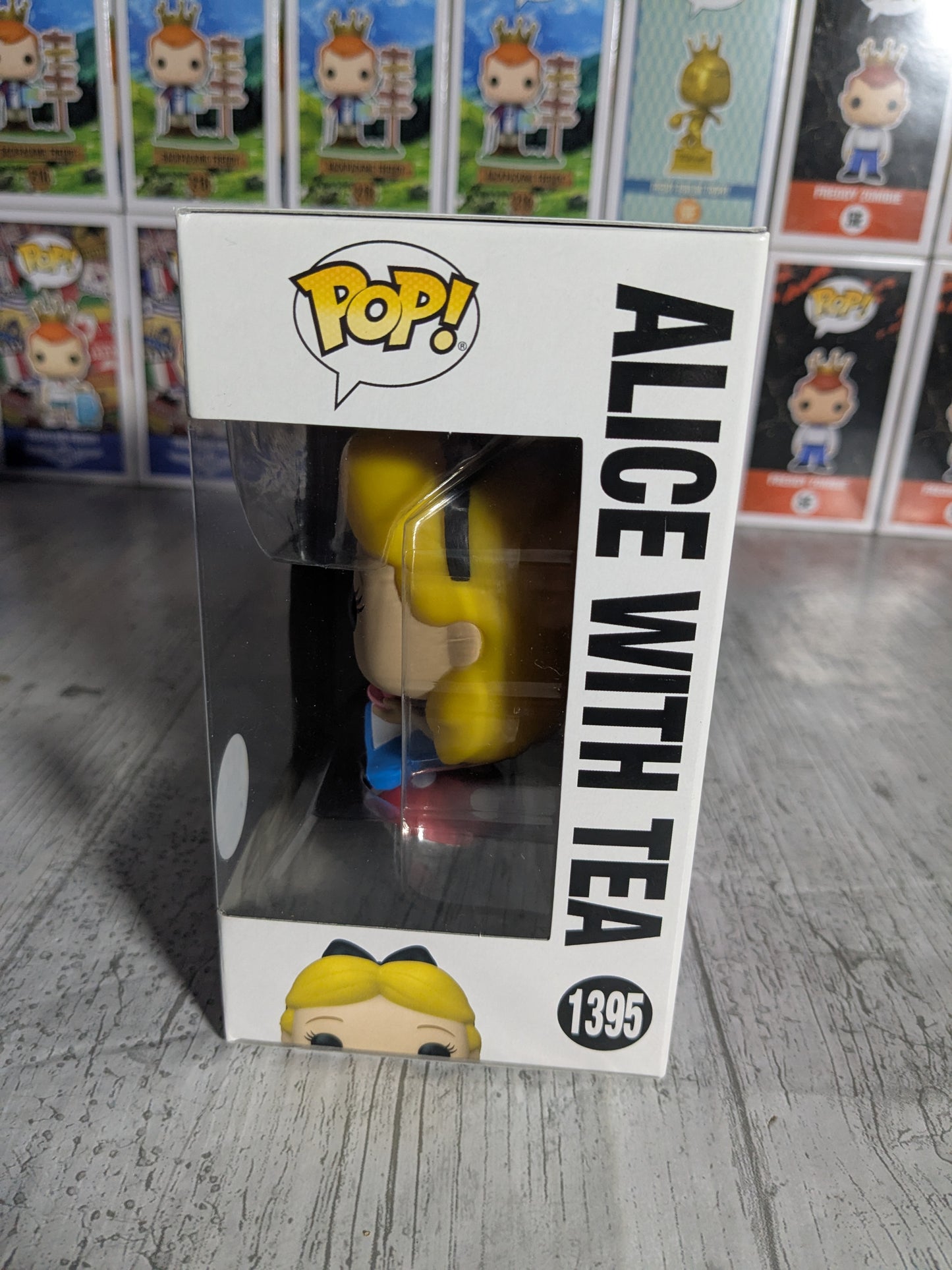 Funko pop 1395 : Alice with Tea