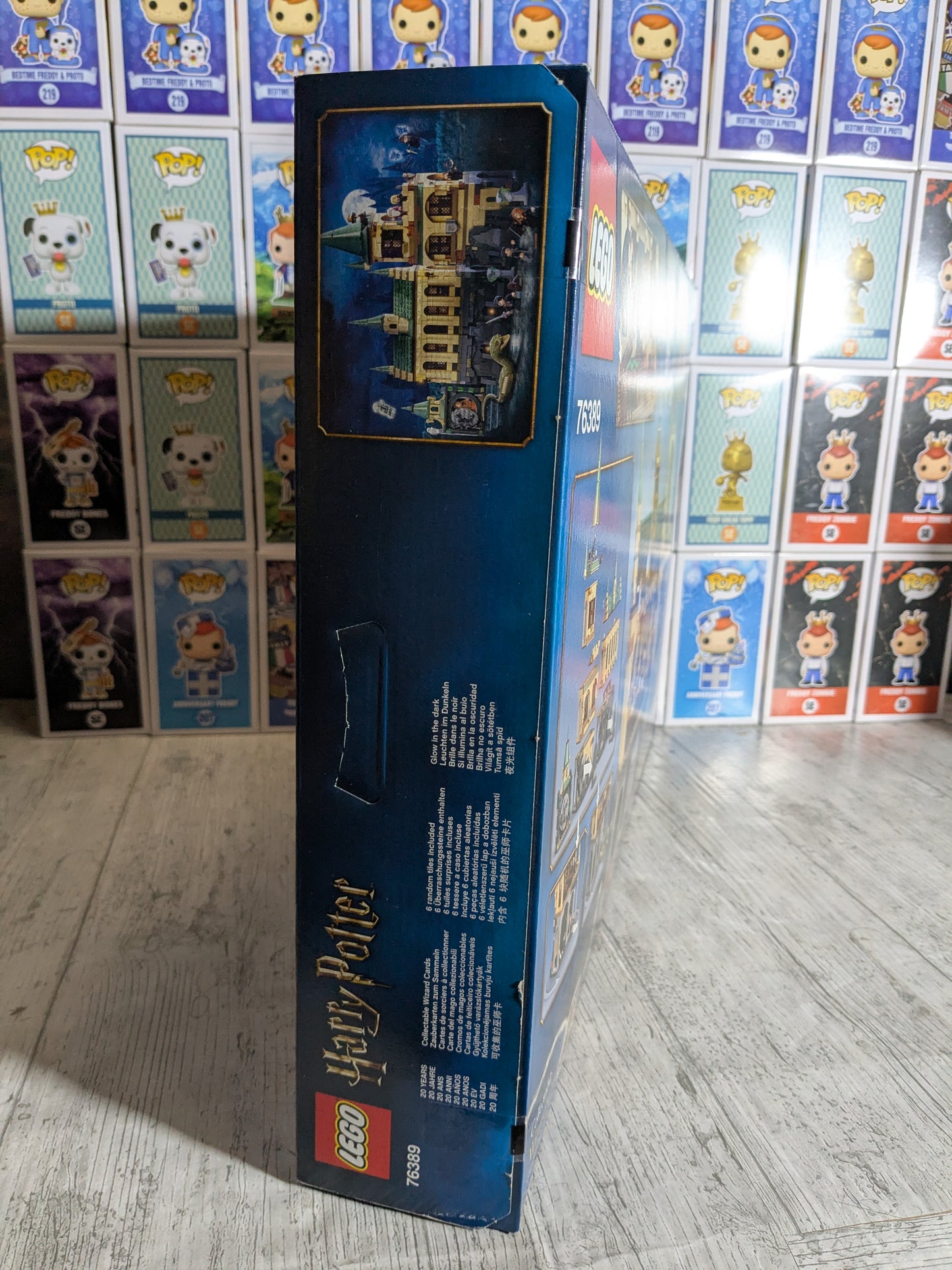 LEGO 76389 : Hogwarts Chamber of Secrets (Damaged box)