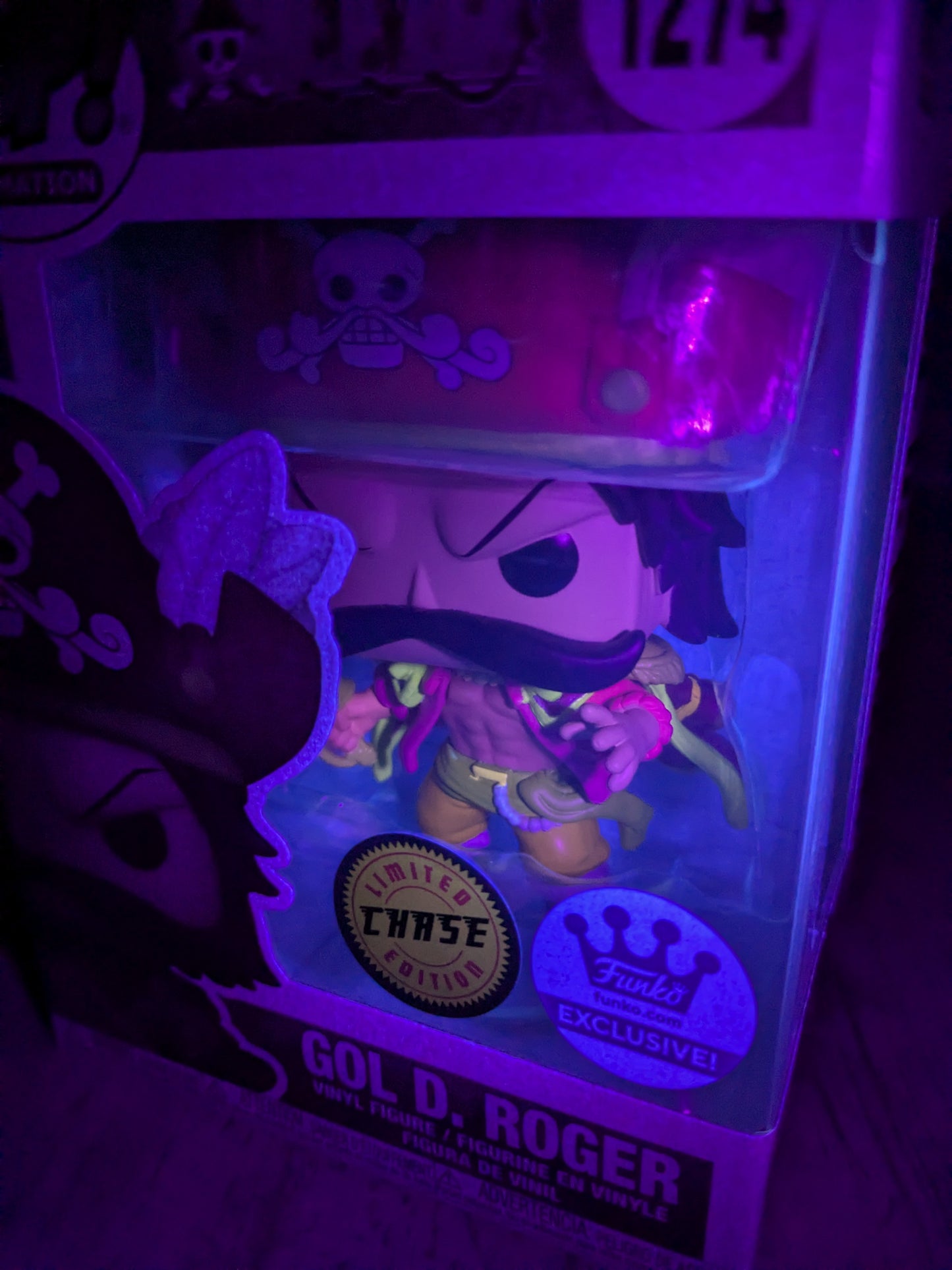 Funko pop One Piece #1274 - Gol D. Roger (Chase)