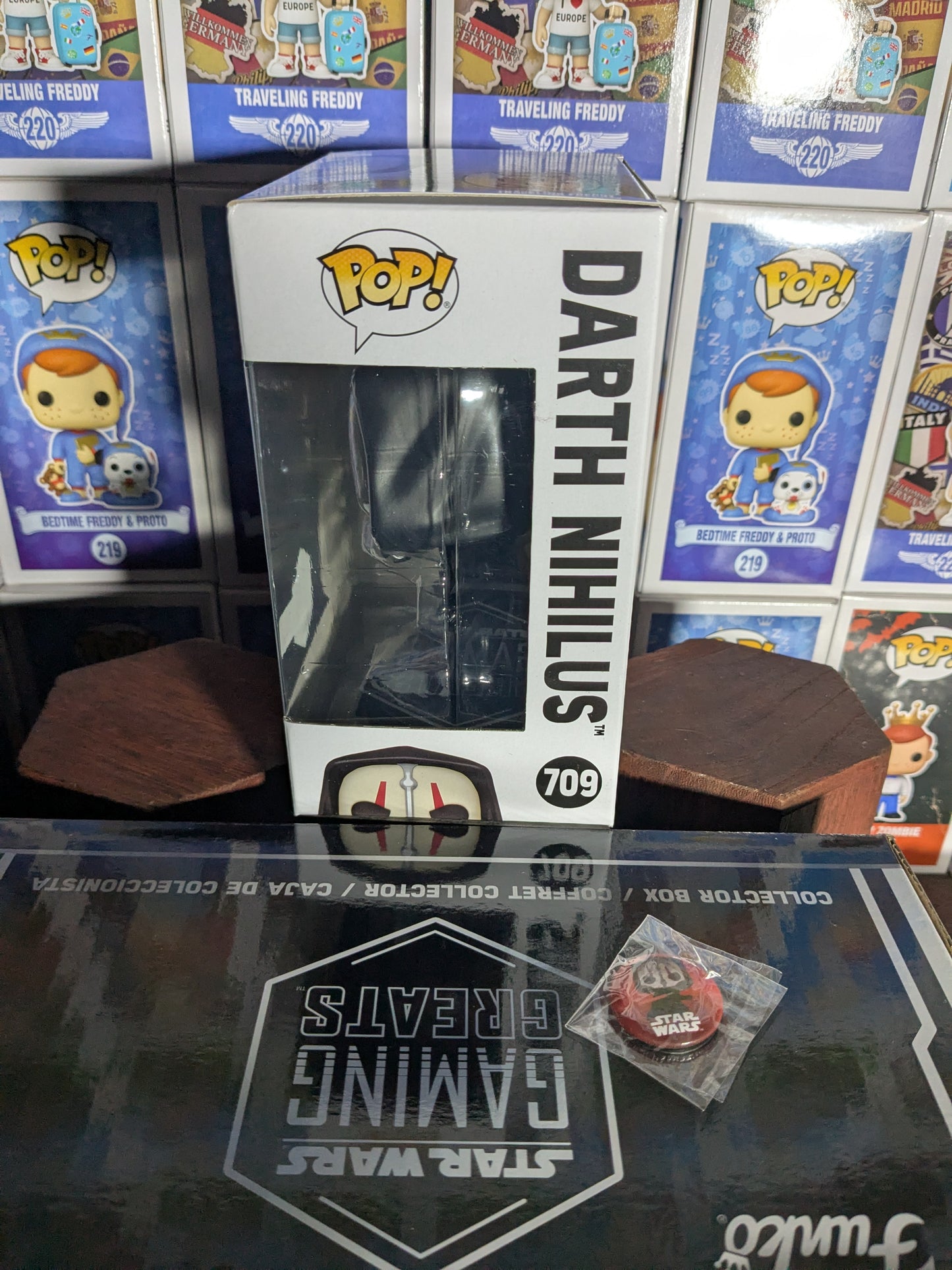 Funko pop : Star Wars Knight of the Old Republic Collector Box (GameStop/Opened Box) - CapyToys