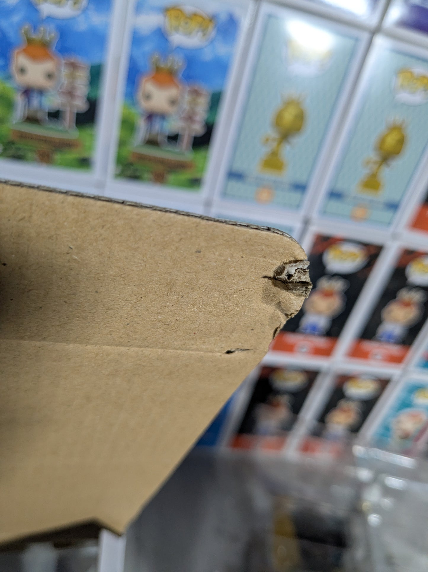 Funko pop Demon Slayer #1944 - Tengen with his Wives (SC2025/Opened/Damaged Box)