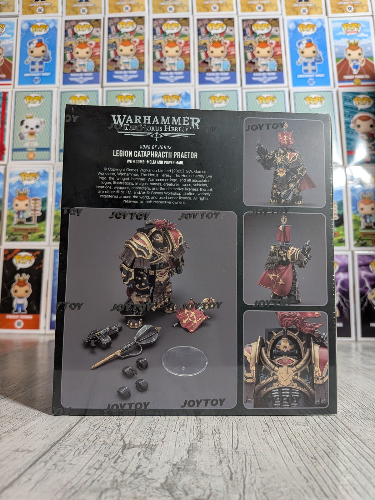 JoyToy Warhammer The Horus Heresy - Sons of Horus Legion Cataphractii Praetor with Combi-Melta and Power Maul (14.2cm)