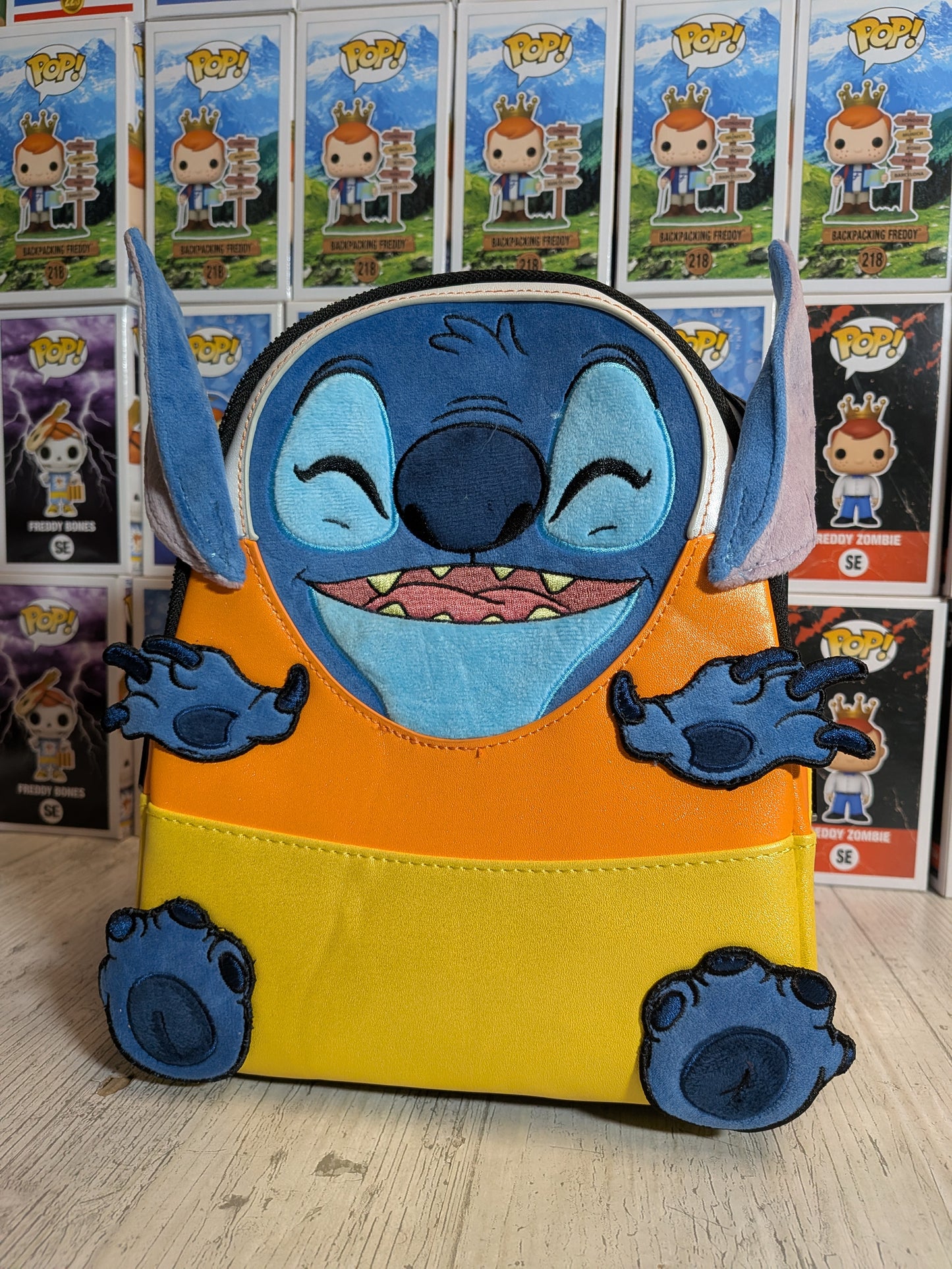 Loungefly Disney - Candy Corn Stitch Mini-Rucksack