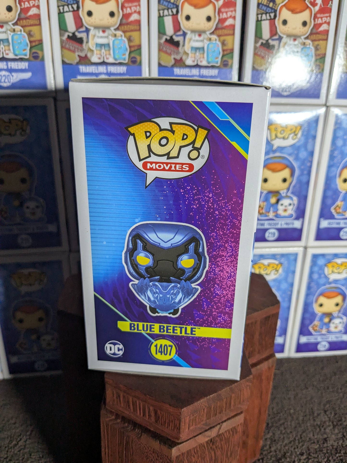 Funko pop 1407 : Blue Beetle (Glow)
