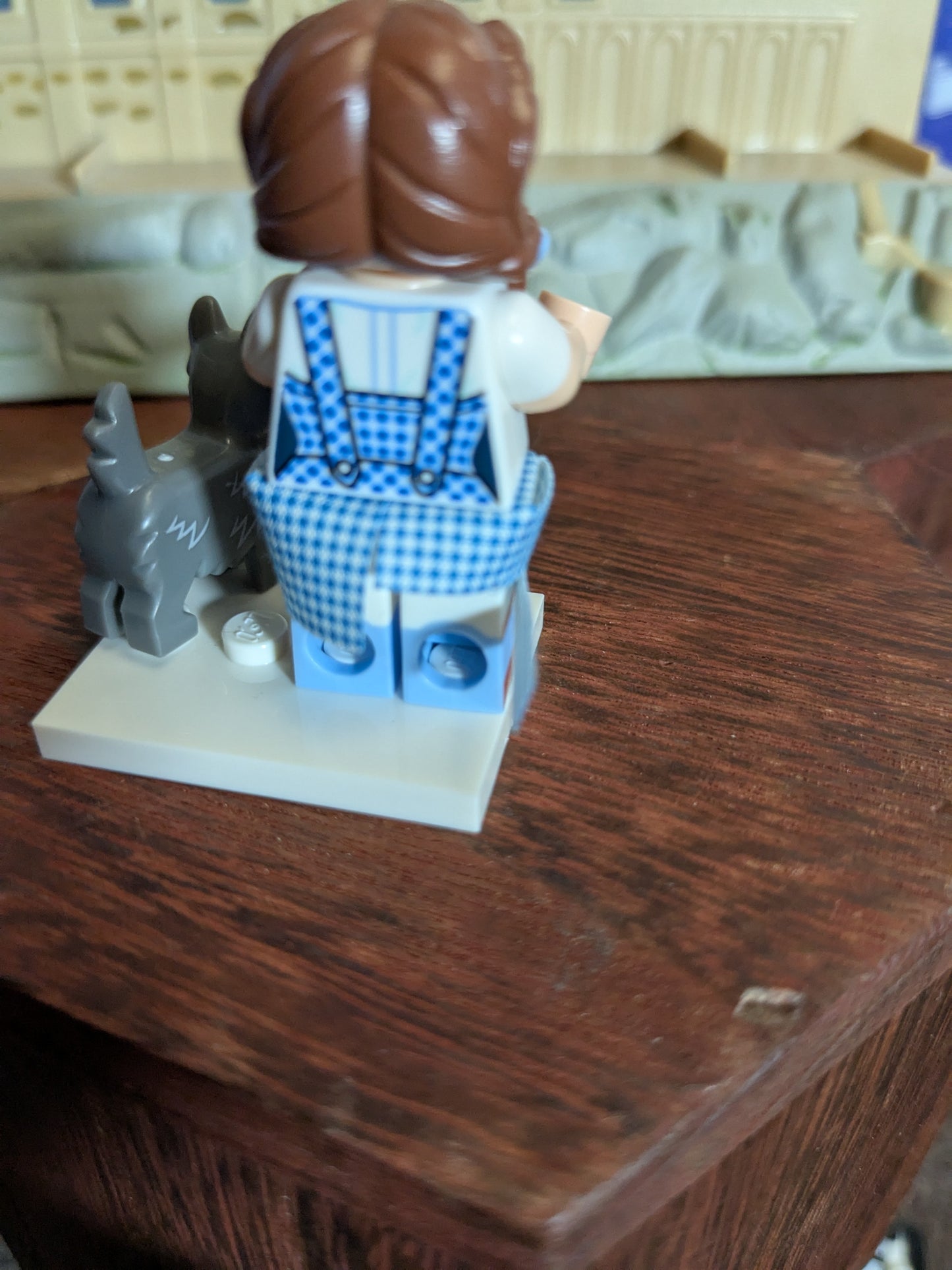 Lego Minifigures : Dorothy Gale & Toto (lire description)