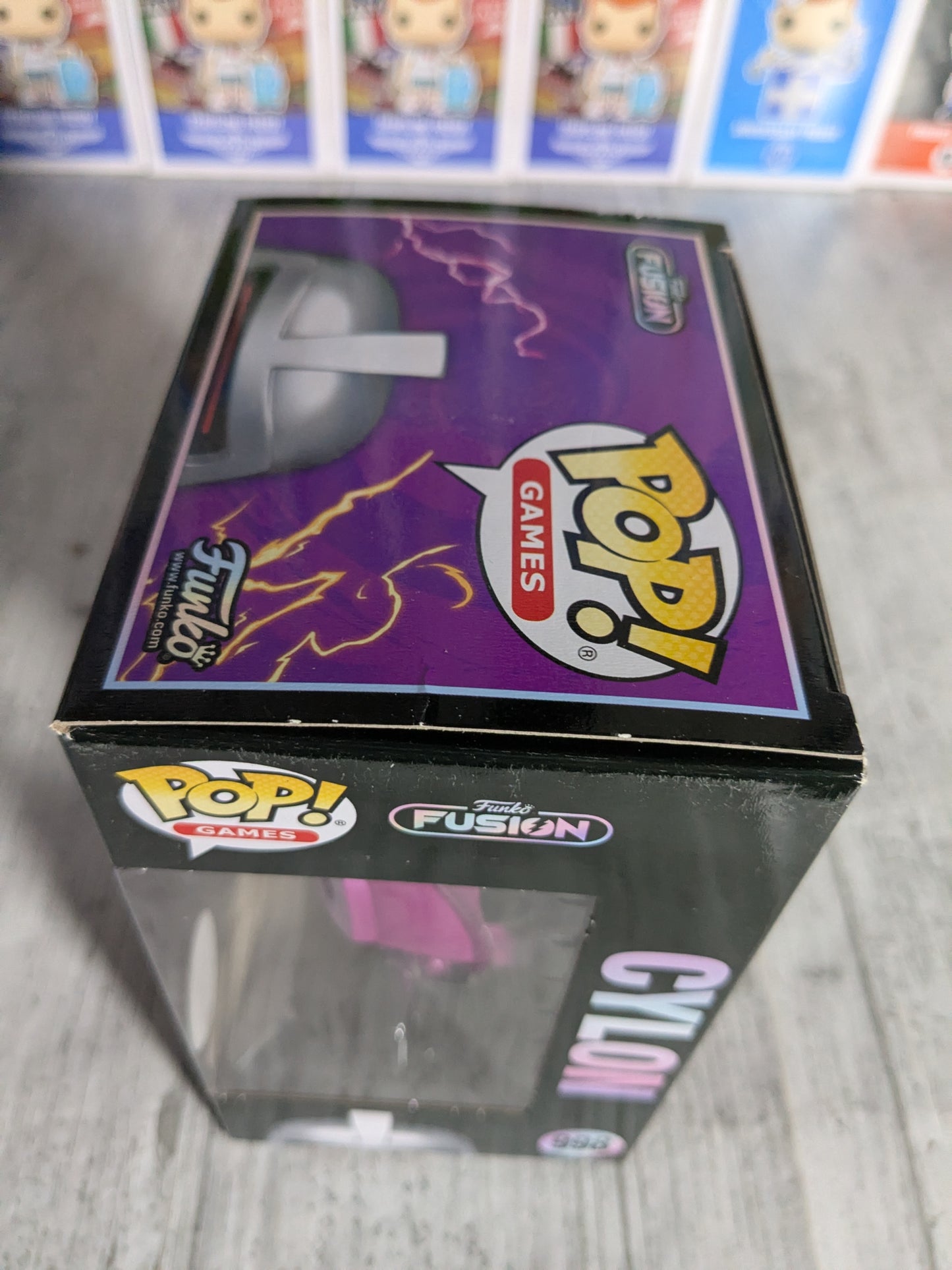Funko pop 998 : Cylon (Chase)
