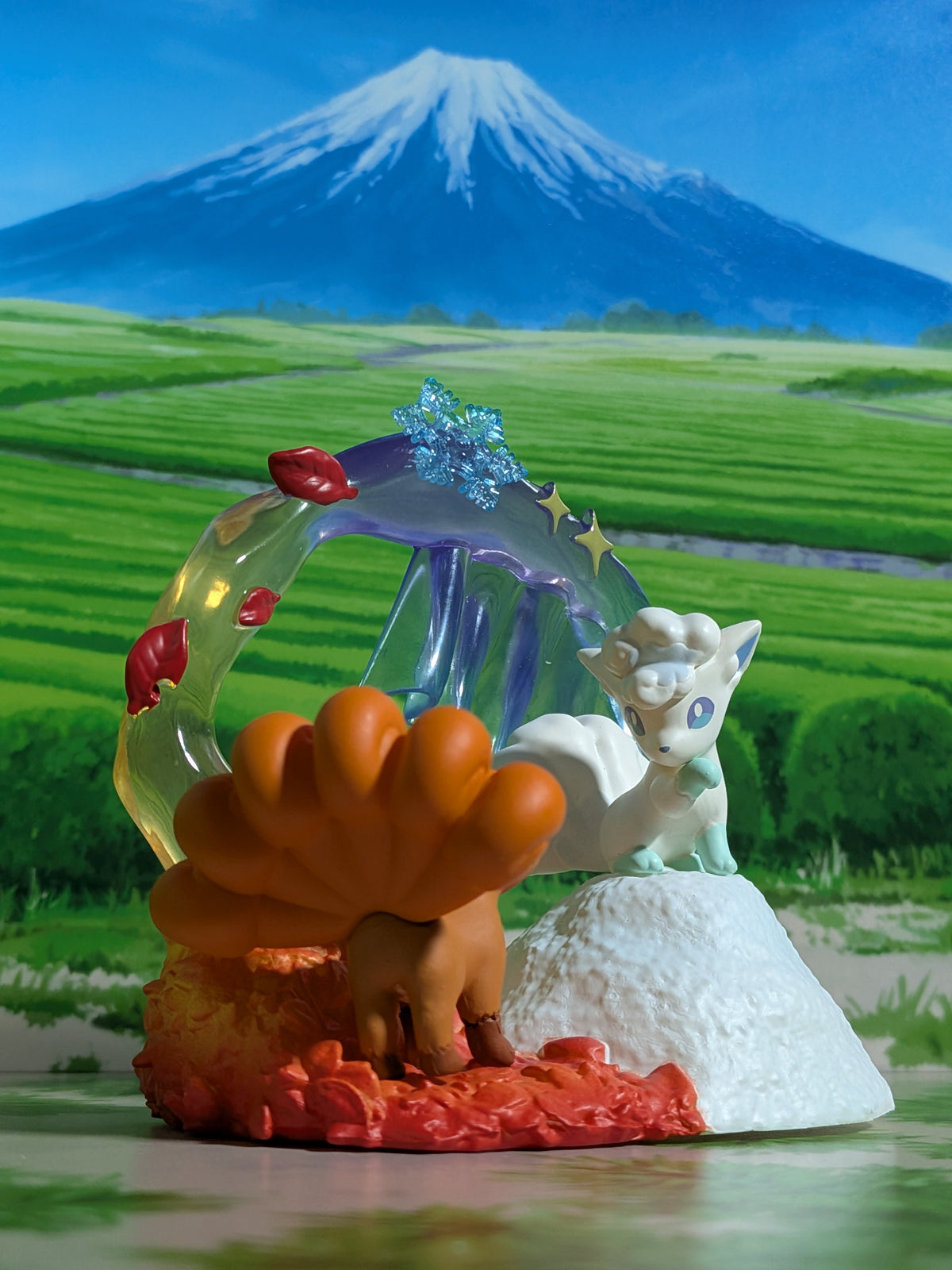 Re-Ment Pokémon Circular Diorama Collection 2 - Goupix & Goupix d'Alola | Vulpix & Alolan Vulpix (~10cm)
