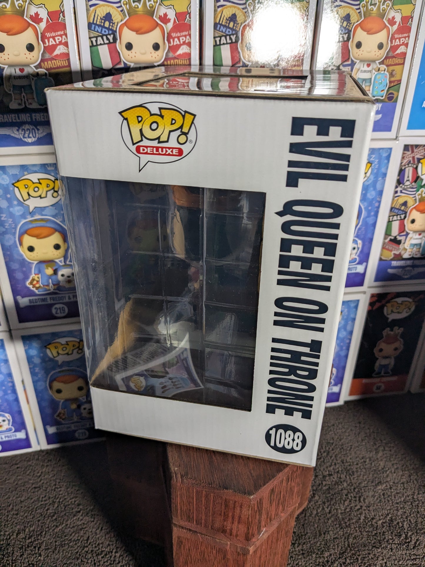 Funko pop 1088 : Evil Queen on Throne - CapyToys