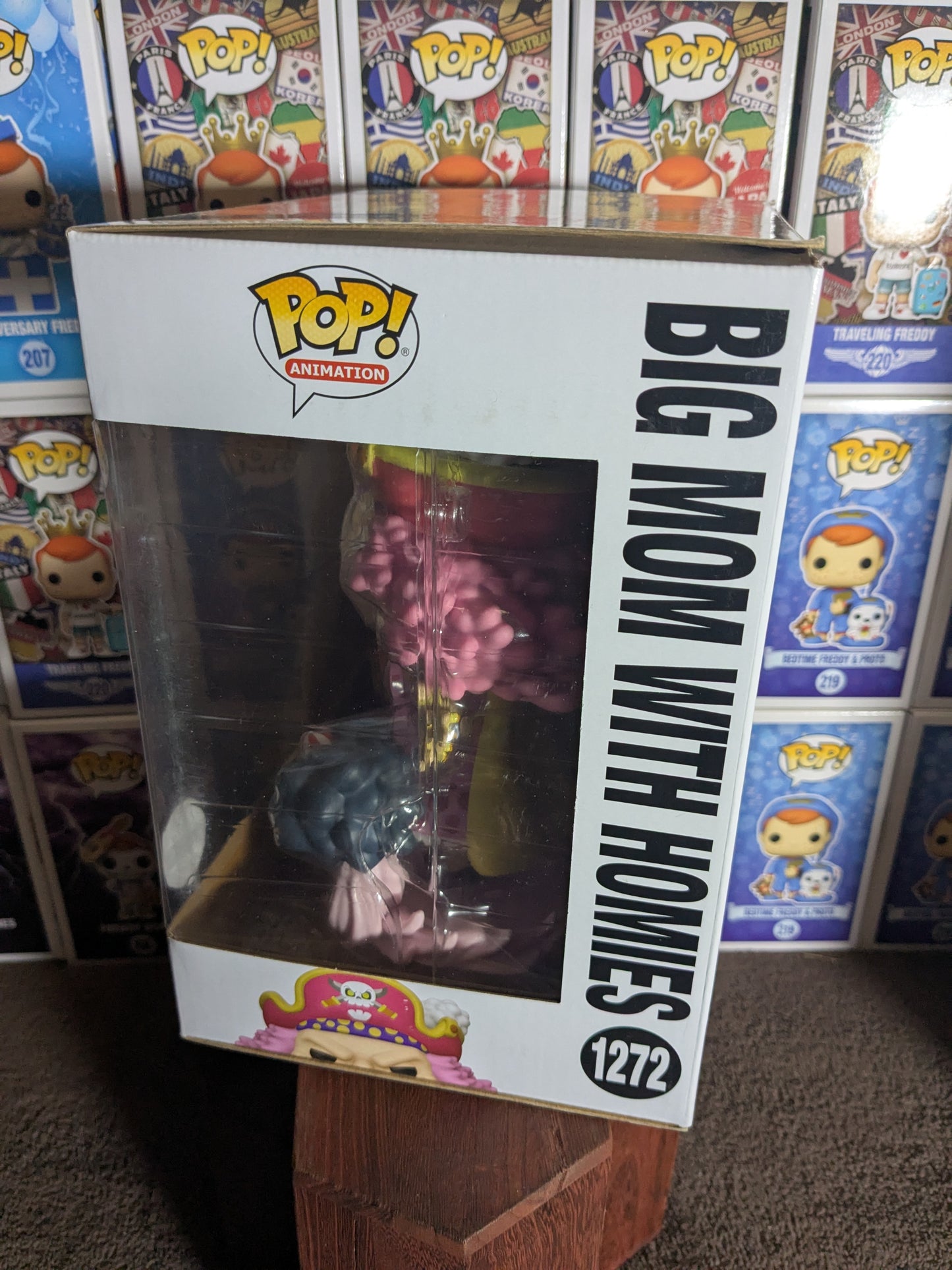 Funko pop 1272 : Big Mom with Homies