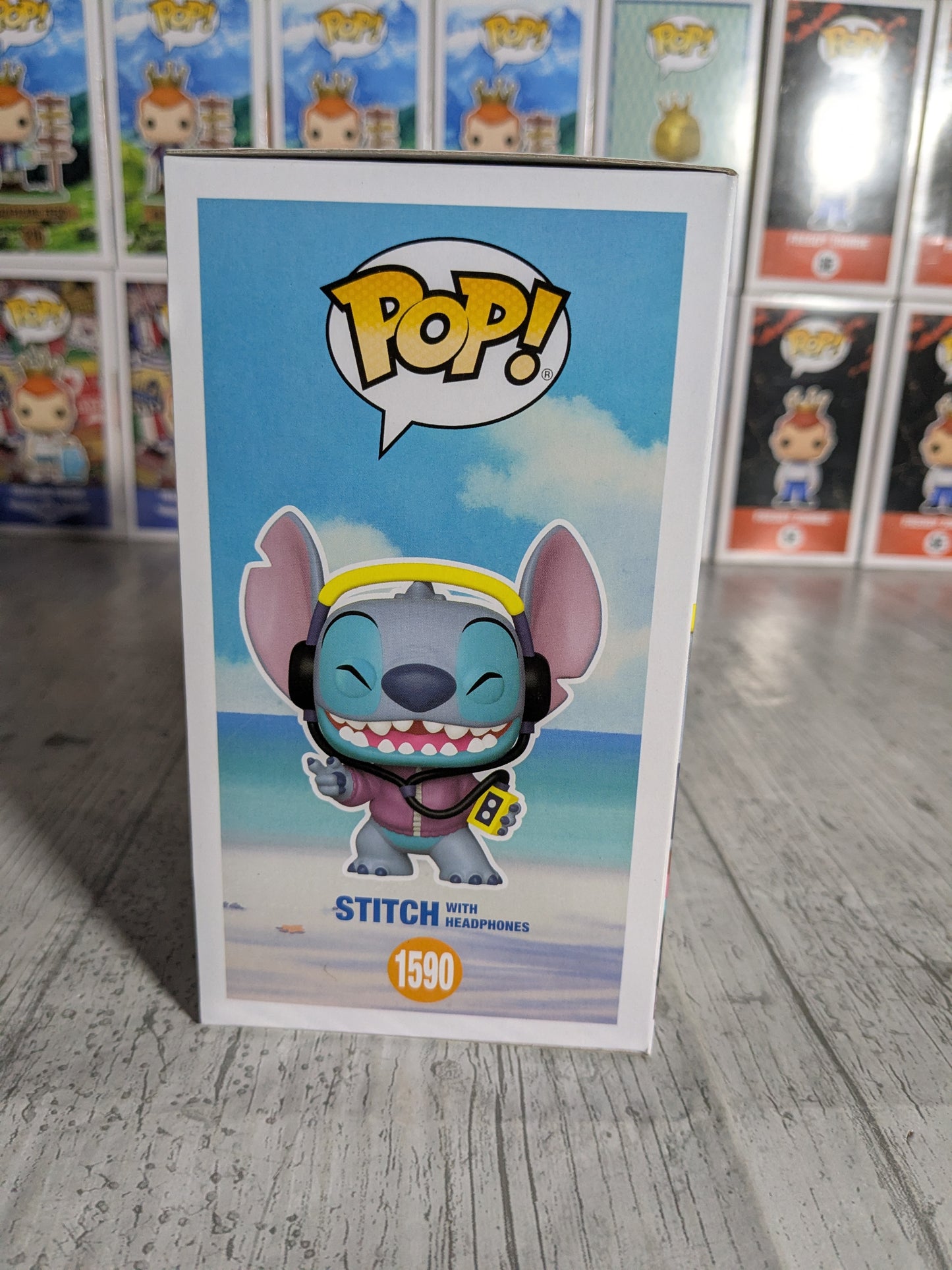 Funko pop Disney #1590 - Stitch with Headphones (9500PCS)