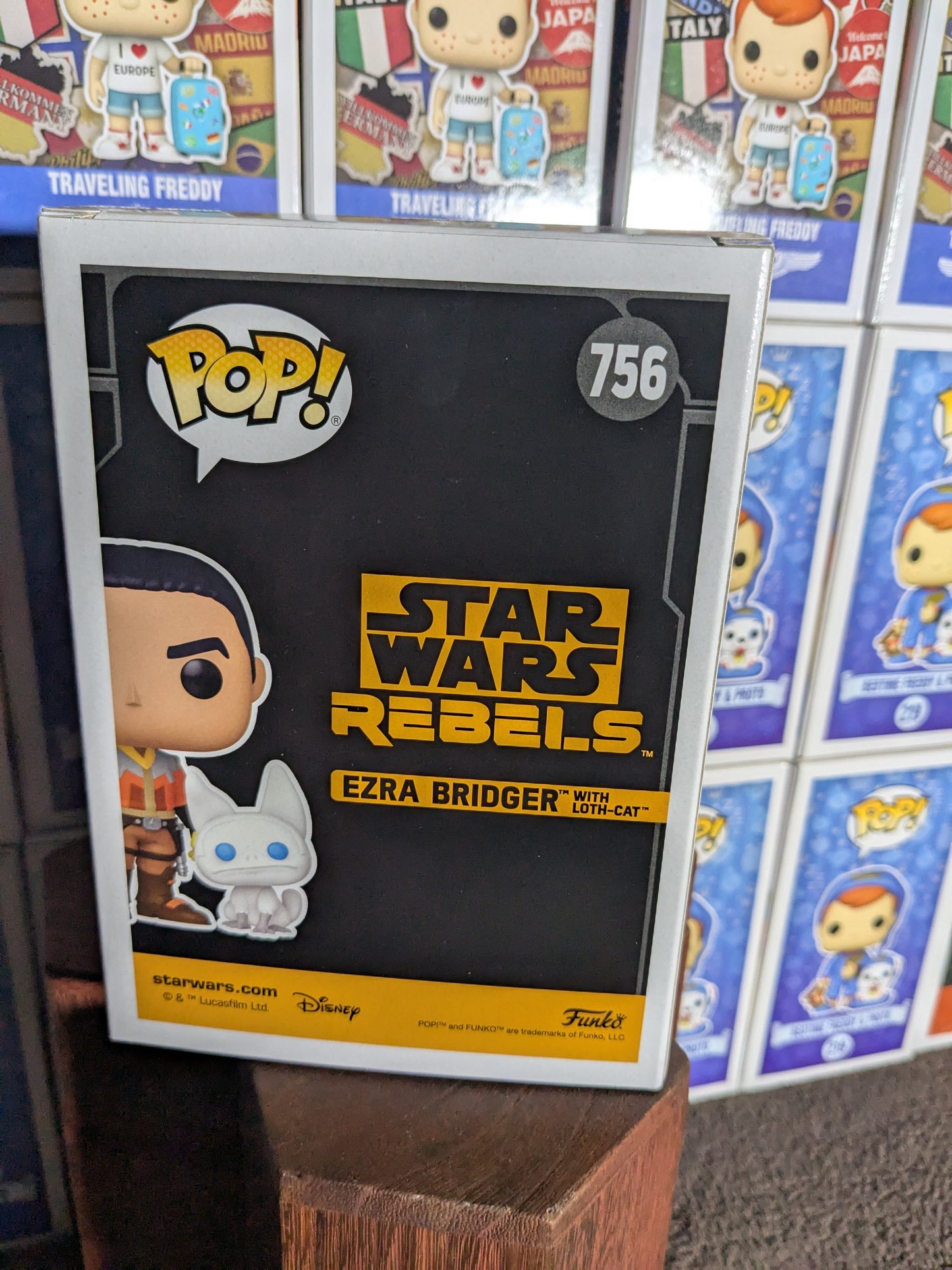 Funko pop 756 : Ezra Bridger with Loth-Cat - CapyToys