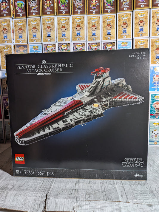 LEGO Star Wars #75367 - Venator-Class Republic Attack Cruiser (Damaged Box)