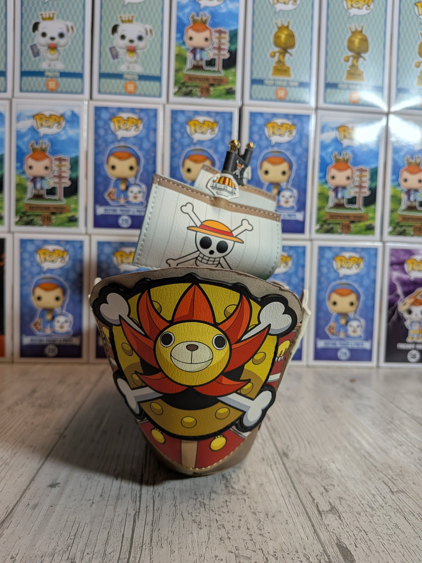 Loungefly: Thousand Sunny Figural Umhängetasche 🏴‍☠️
