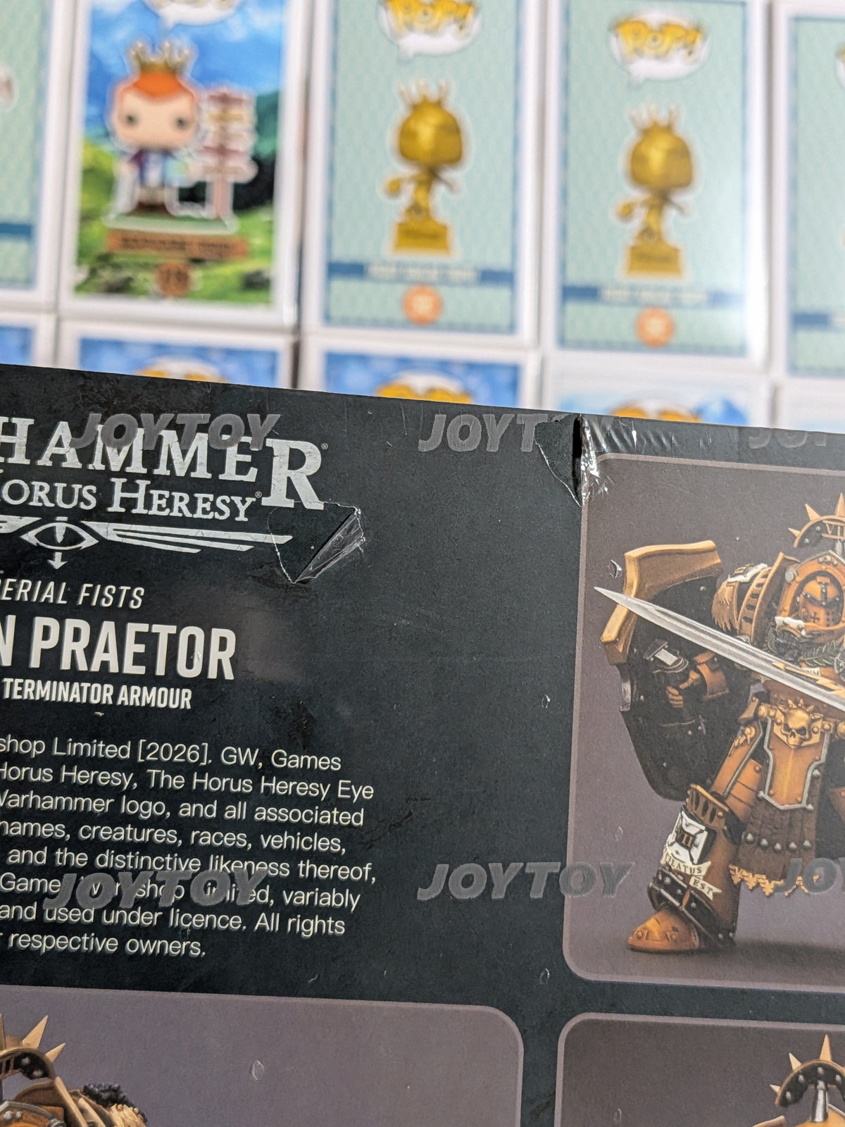 JoyToy Warhammer The Horus Heresy - Imperial Fists Legion Praetor in Tartaros Terminator Armour (14.2cm)
