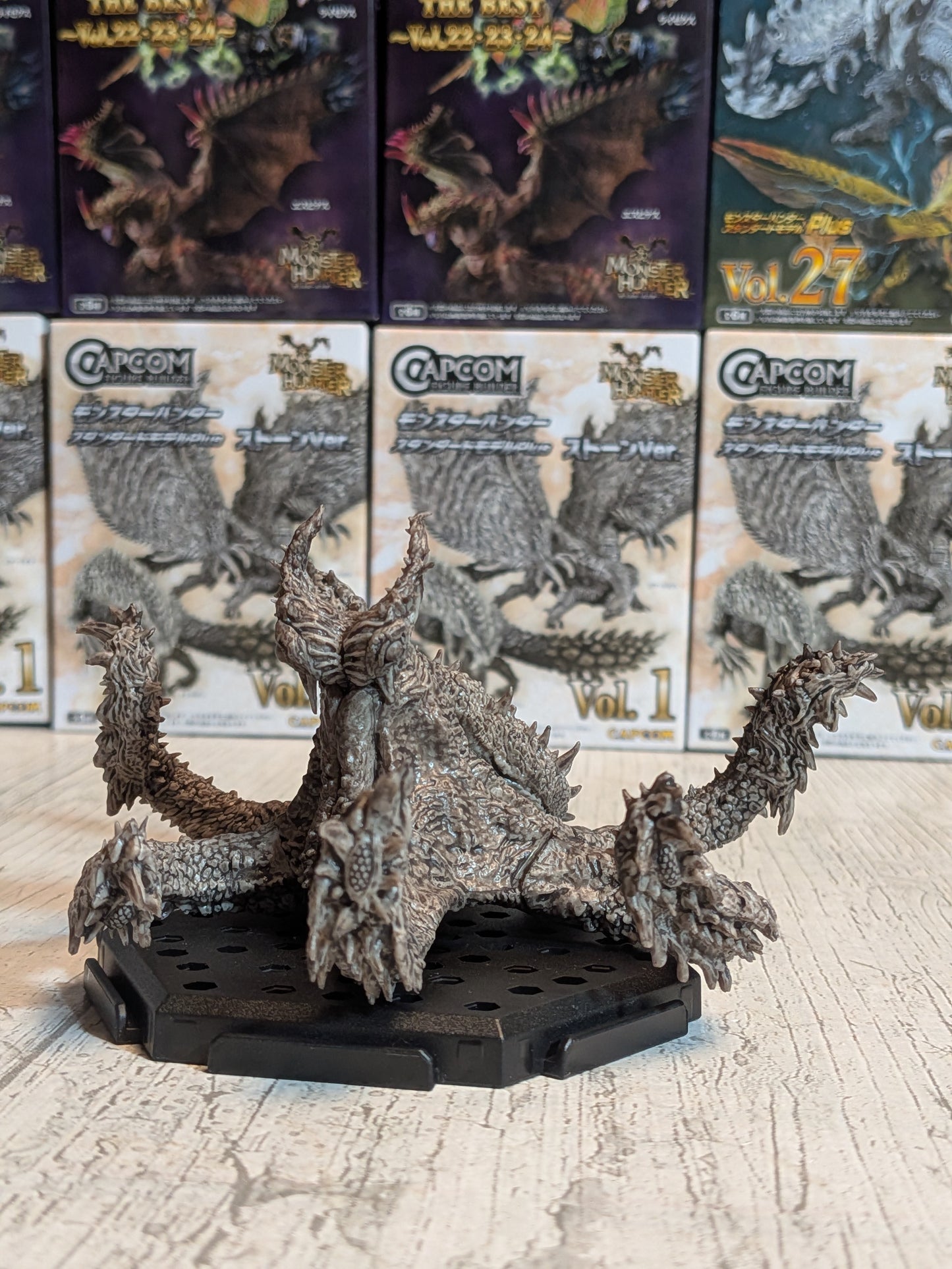 Capcom Figure Builder - CFB Vol. 29 - Monster Hunter Wilds - Nu Udra (Stone Version) - (~12cm)