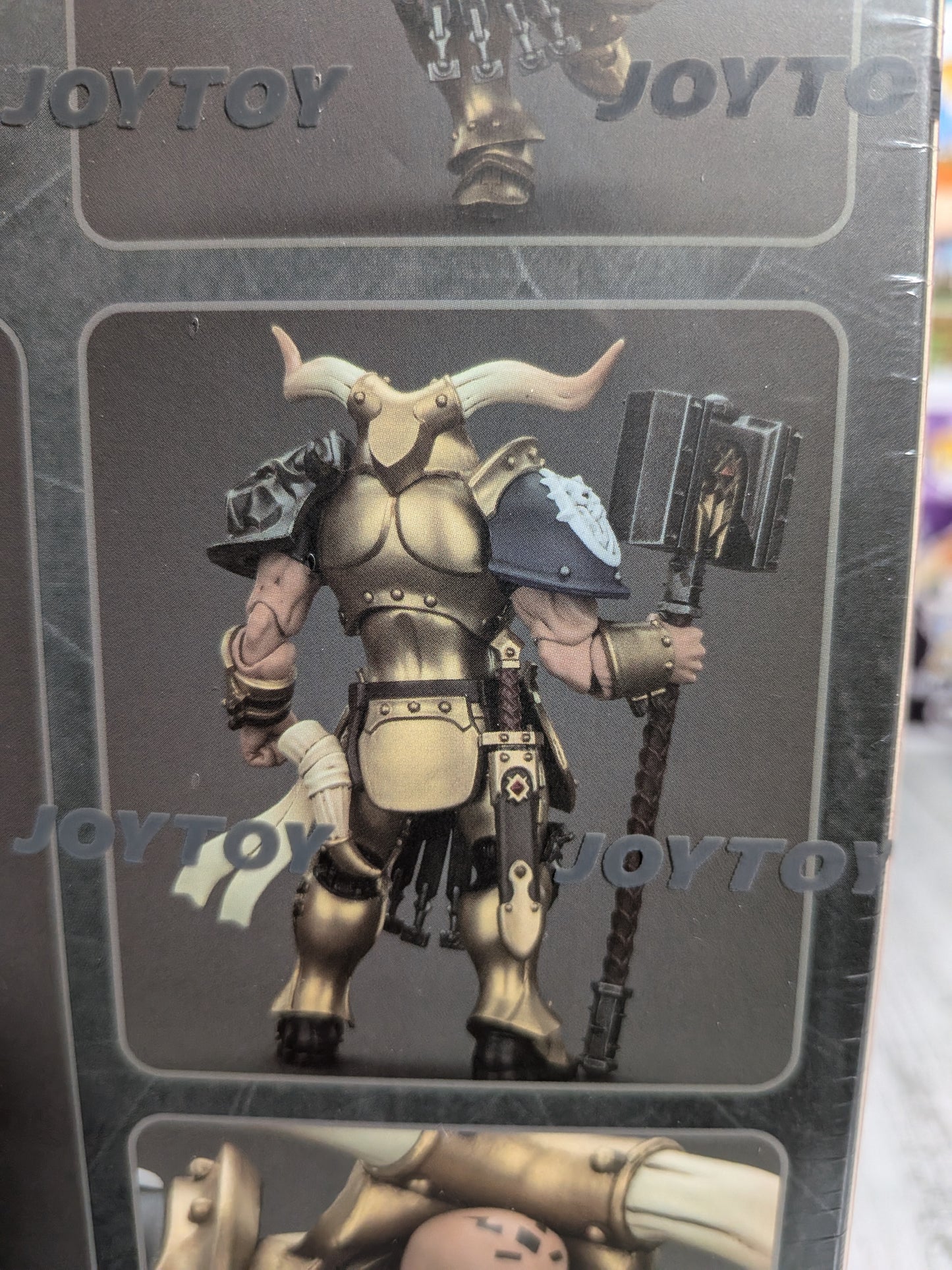 JoyToy Warhammer Age of Sigmar - Stormcast Eternals Die Schwarzklingen Rostus Oxenhammer (13,6cm)