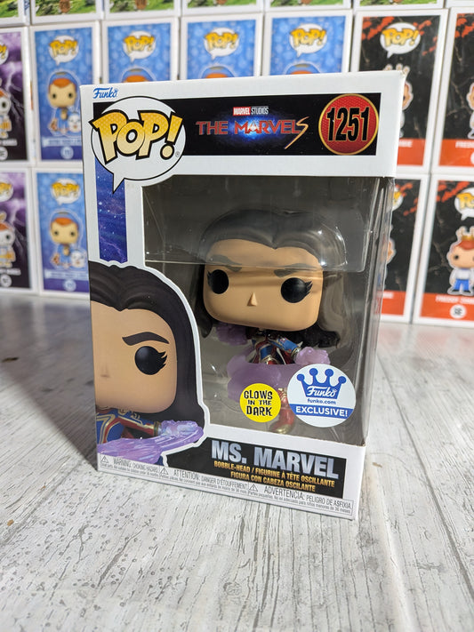 Funko pop Marvel Studios The Marvels #1251 - Ms. Marvel (Glow)