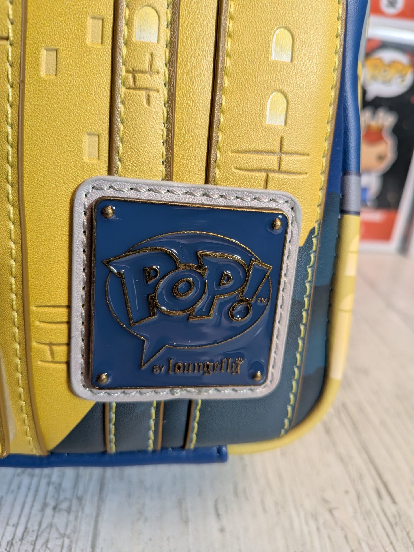 Loungefly - Harry Potter Hogwarts Schloss Mini Rucksack & Funko Pop 15 - Albus Dumbledore (Golden) 🪄
