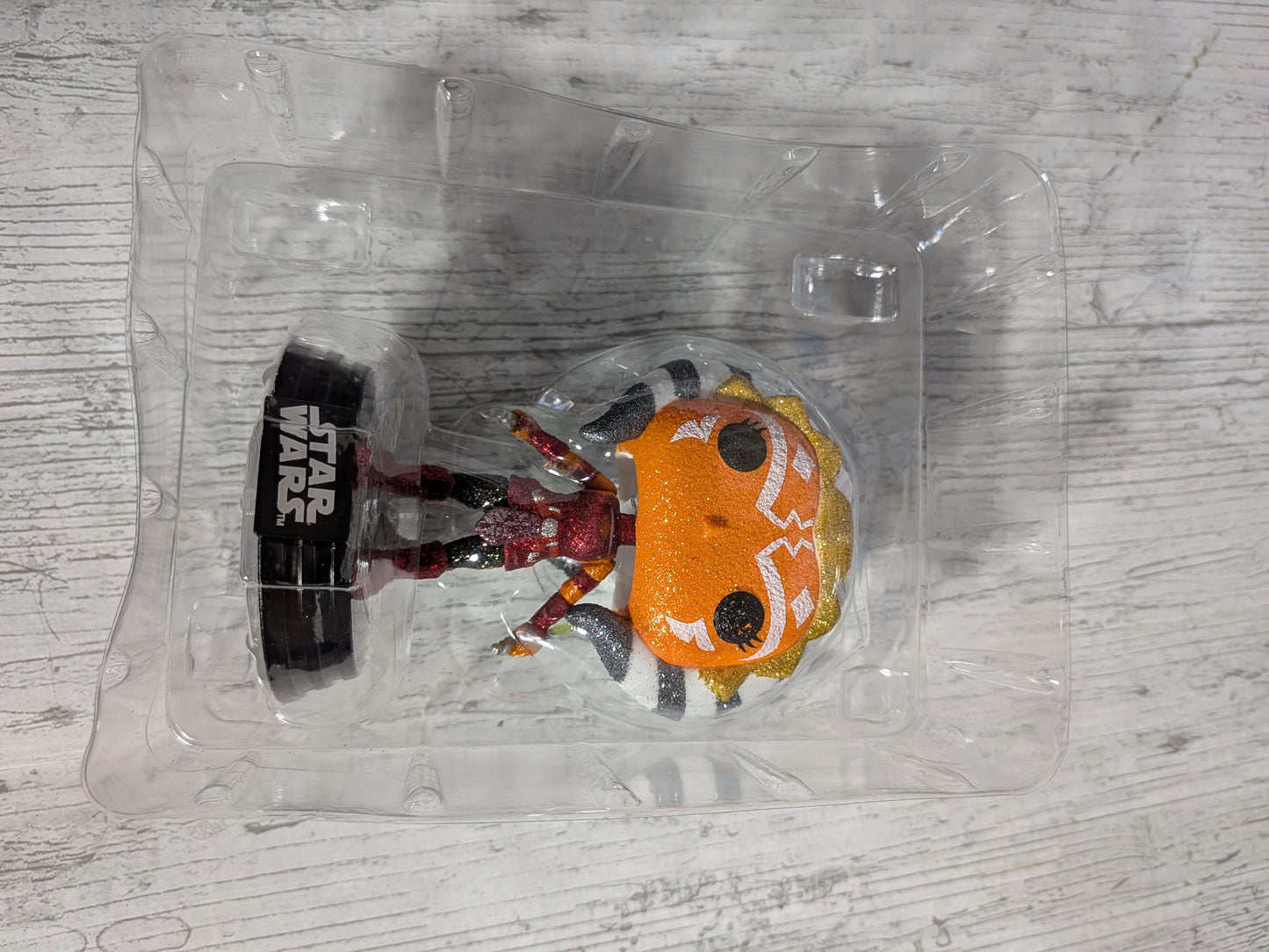 Funko Pop Star Wars #268 – Ahsoka Tano (Diamond/Geöffnet/Beschädigte Verpackung)