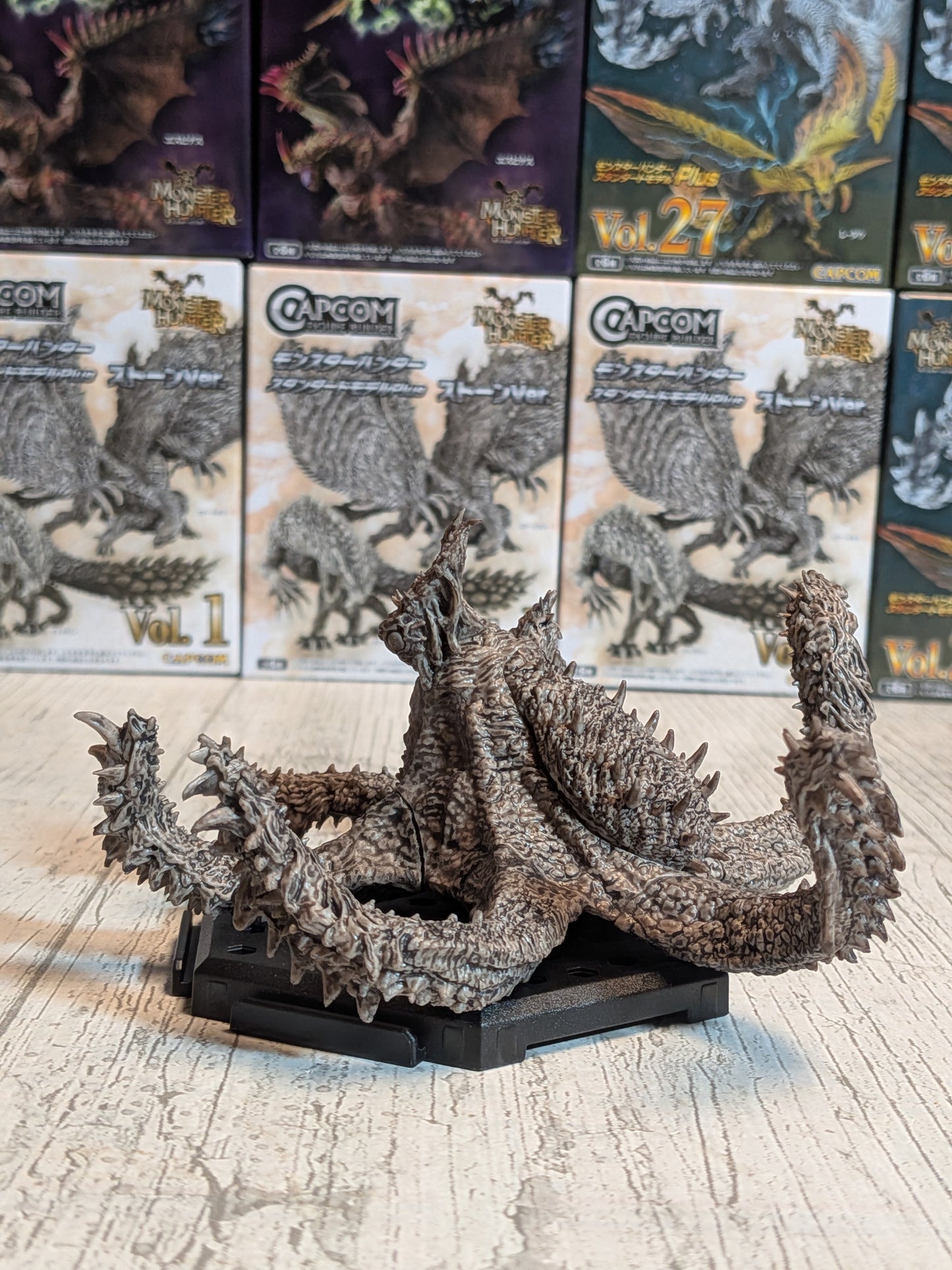 Capcom Figure Builder - CFB Vol. 29 - Monster Hunter Wilds - Nu Udra (Stone Version) - (~12cm)