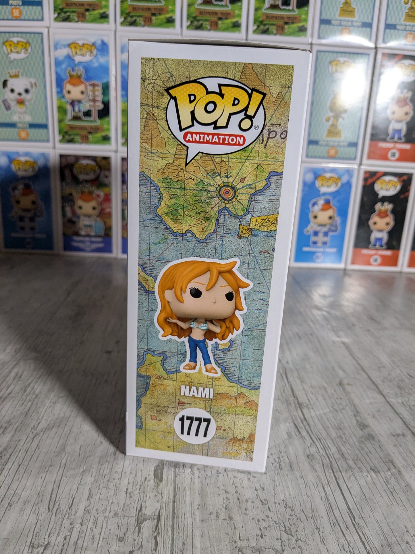 Funko pop 1777 : Nami Wanted Poster (Damaged box)