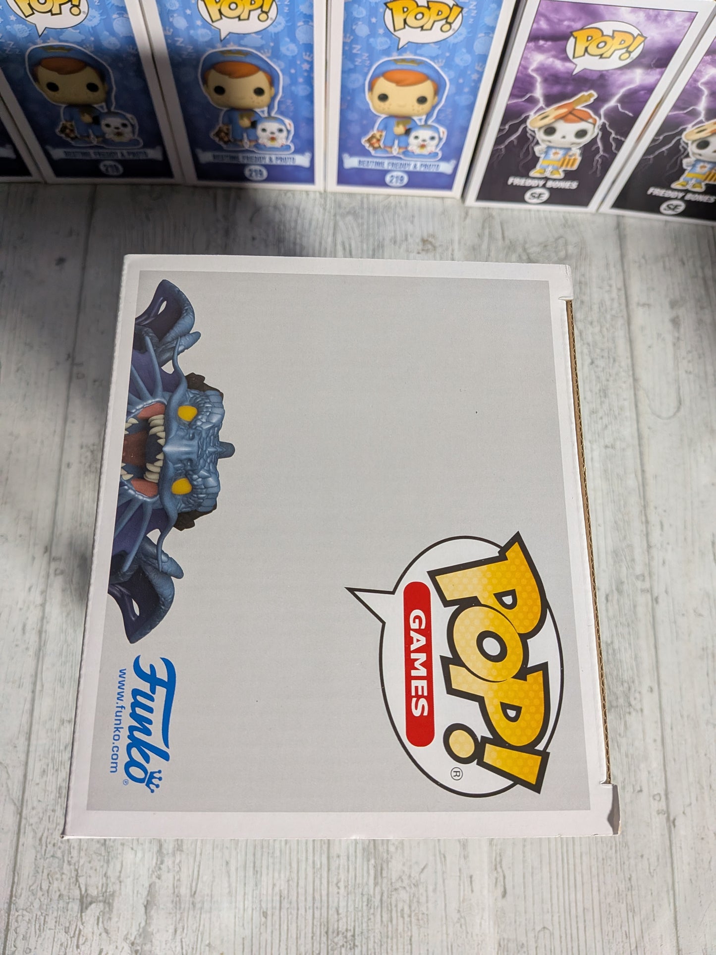 Funko Pop Games Dungeons &amp; Dragons #946 - Bahamut