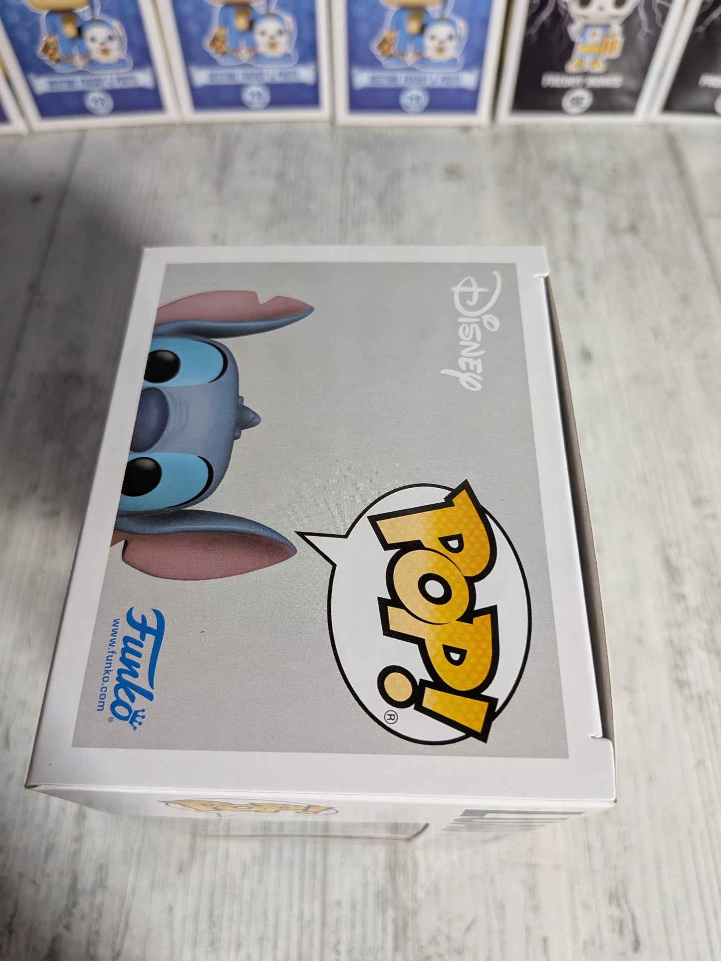 Funko Pop Disney #1567 - Luau Stitch (Flocked)