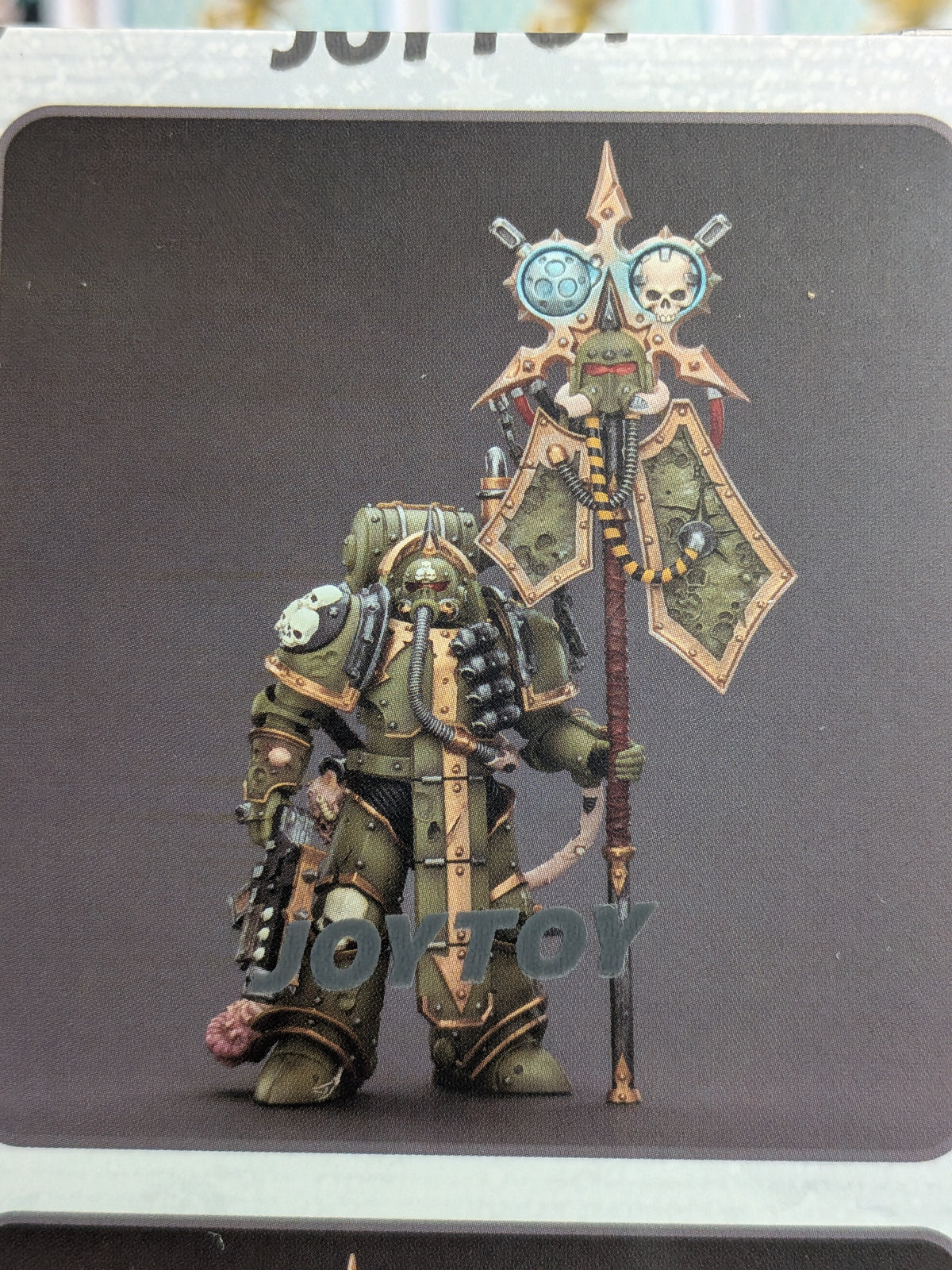 JoyToy Warhammer 40k - Death Guard Plague Marine Icon Bearer (12.2cm)