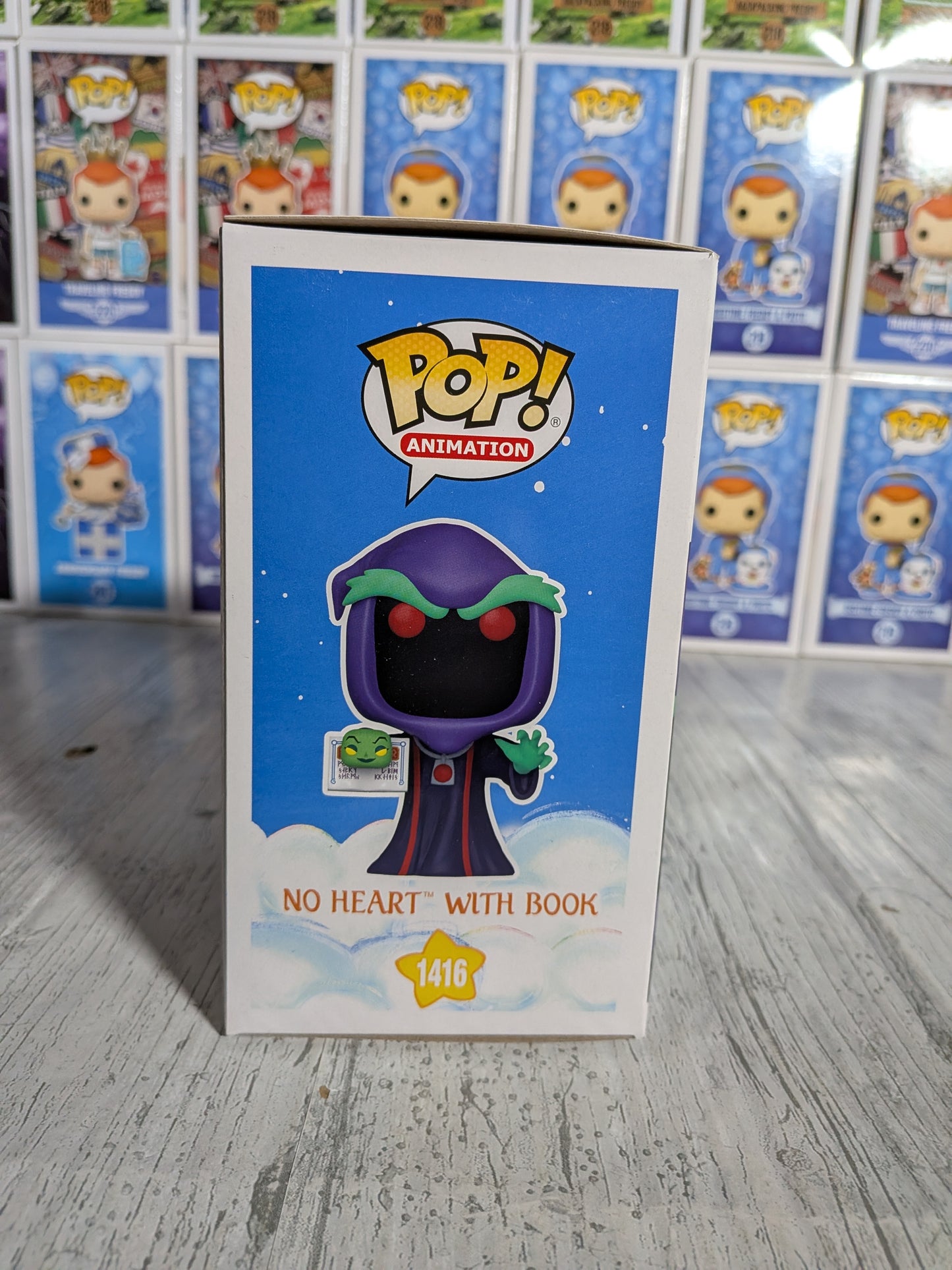 Funko Pop Glücksbärchis #1416 – Herzdämon mit Buch (FC2023)