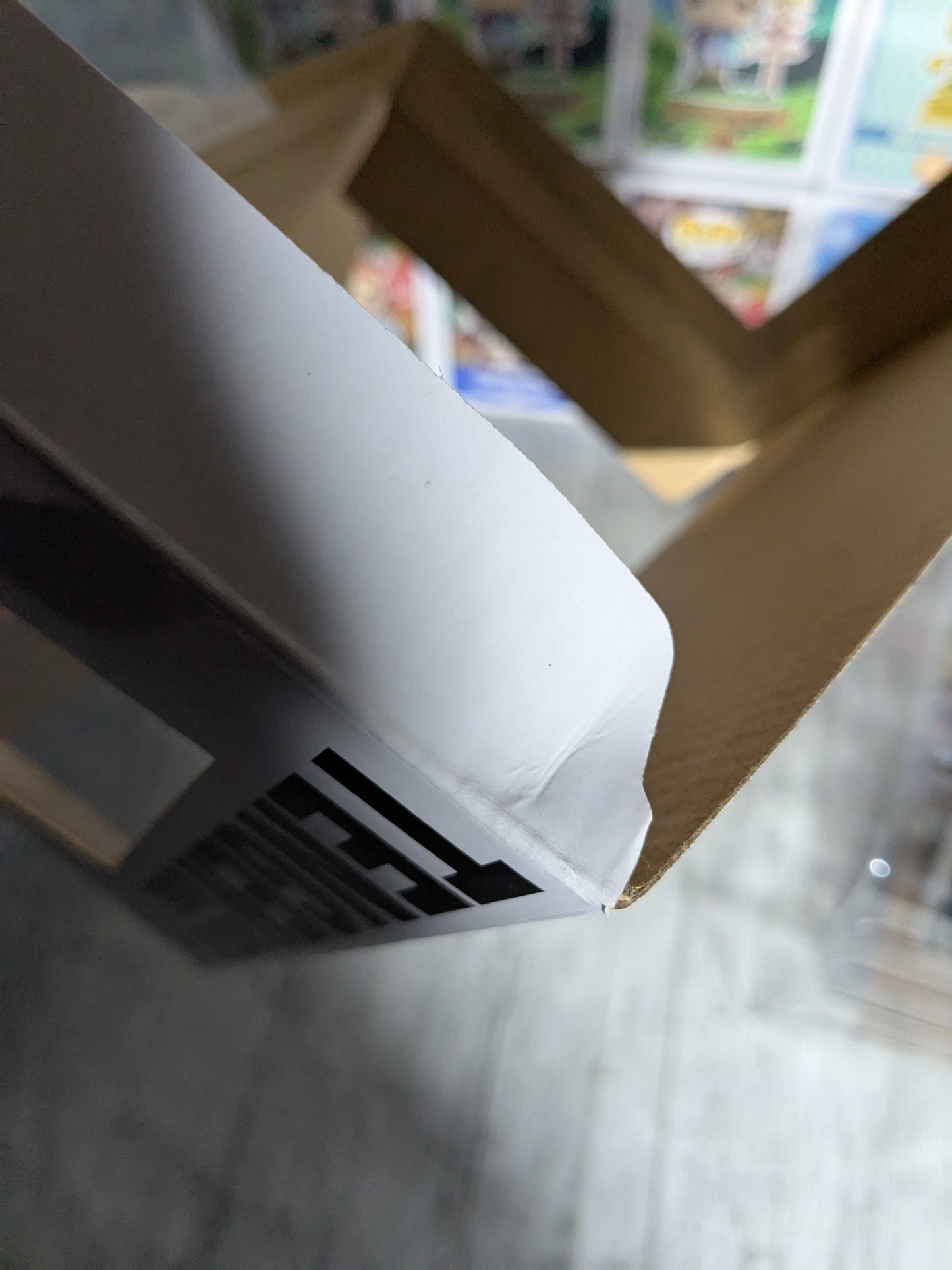 Funko pop Demon Slayer #1944 - Tengen with his Wives (SC2025/Opened/Damaged Box)