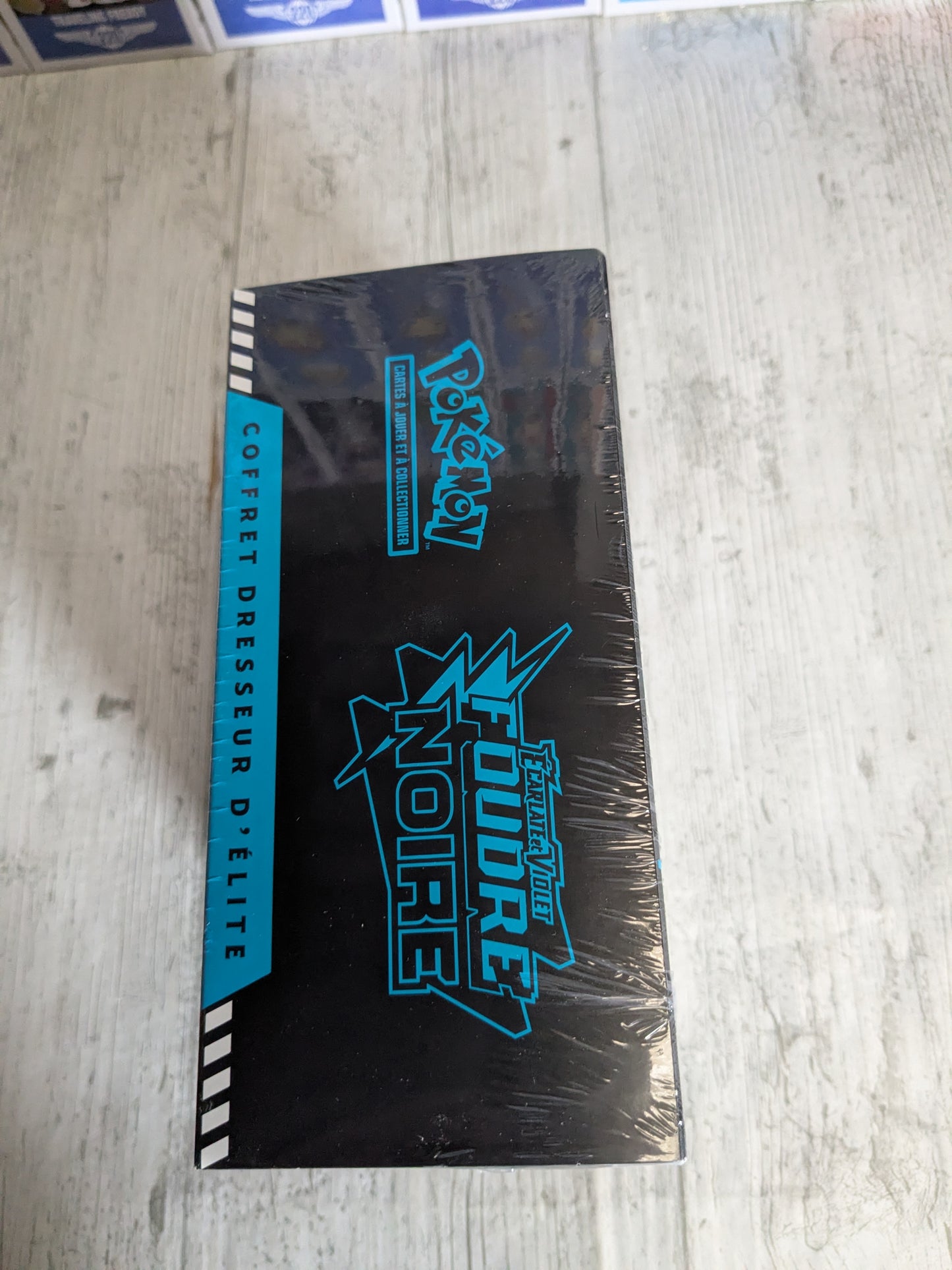 Pokémon - ETB Foudre Noire ZEKROM EV10.5 (FR) | 9 Boosters