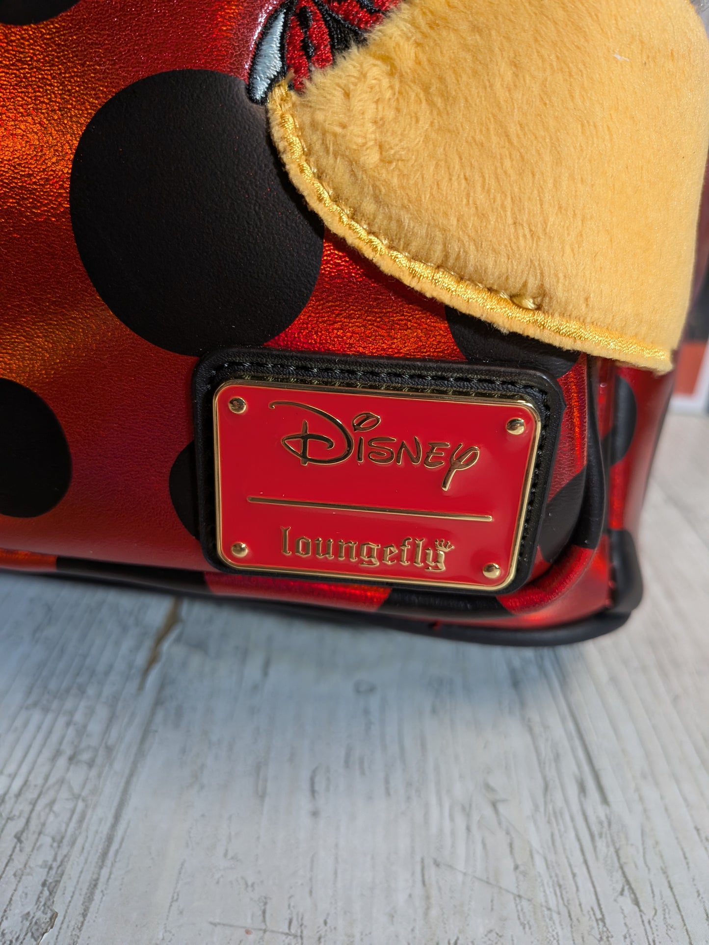 Loungefly Disney - Ladybug Pooh Cosplay Mini-Rucksack 🐞