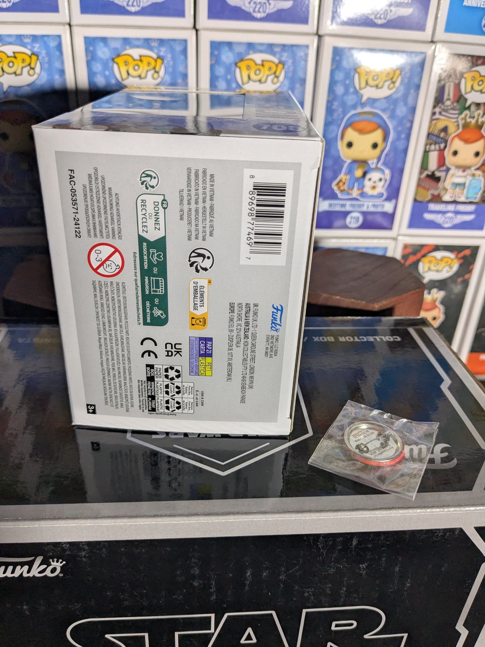Funko pop : Star Wars Knight of the Old Republic Collector Box (GameStop/Opened Box) - CapyToys