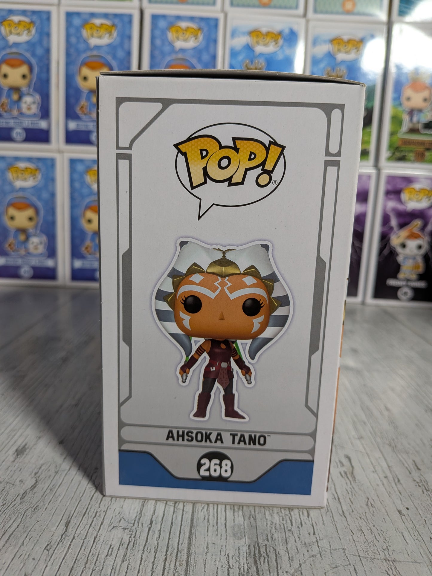 Funko Pop Star Wars #268 – Ahsoka Tano (Diamond/Geöffnet/Beschädigte Verpackung)