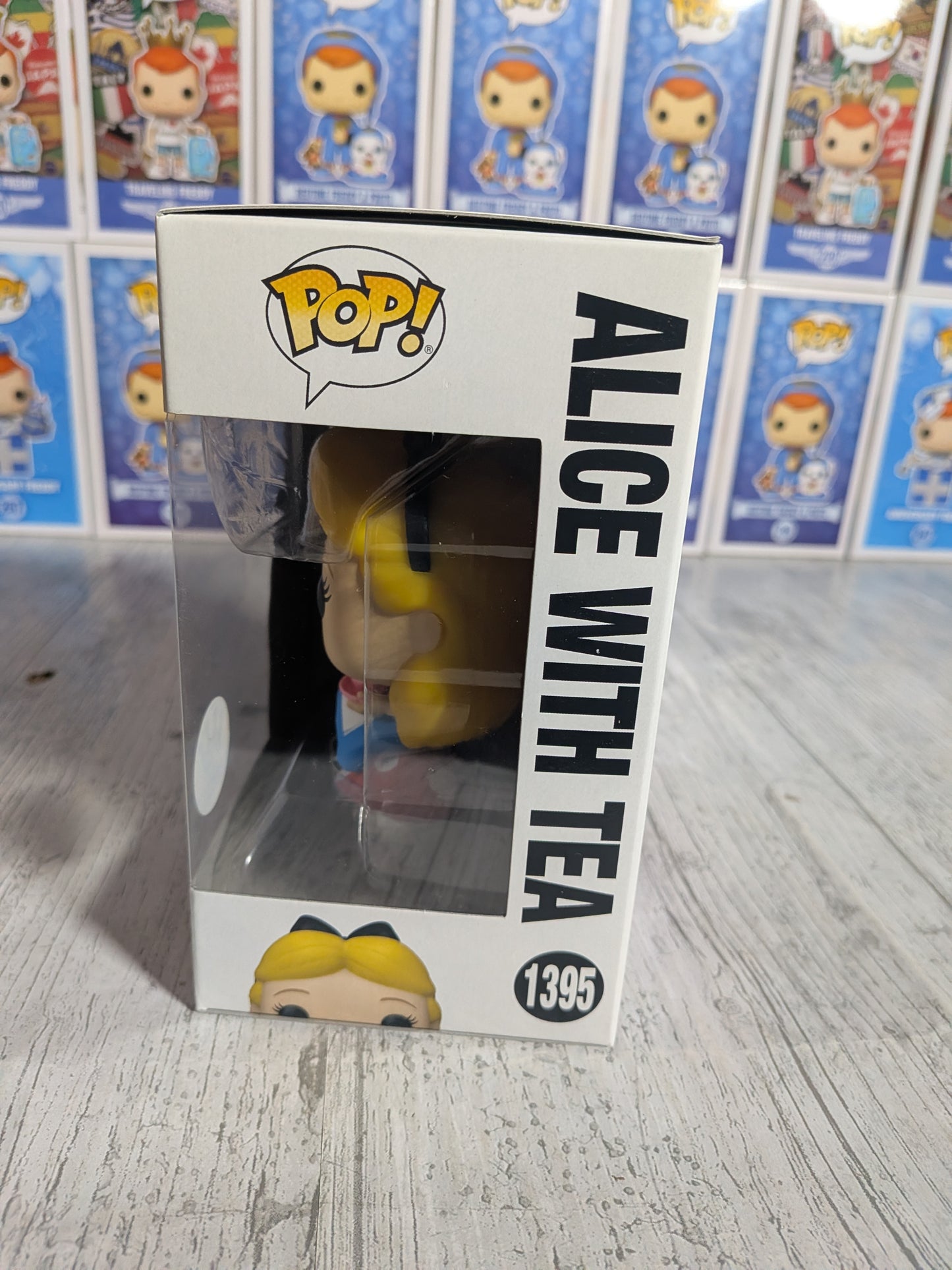 Funko Pop Alice im Wunderland #1395 – Alice mit Tee
