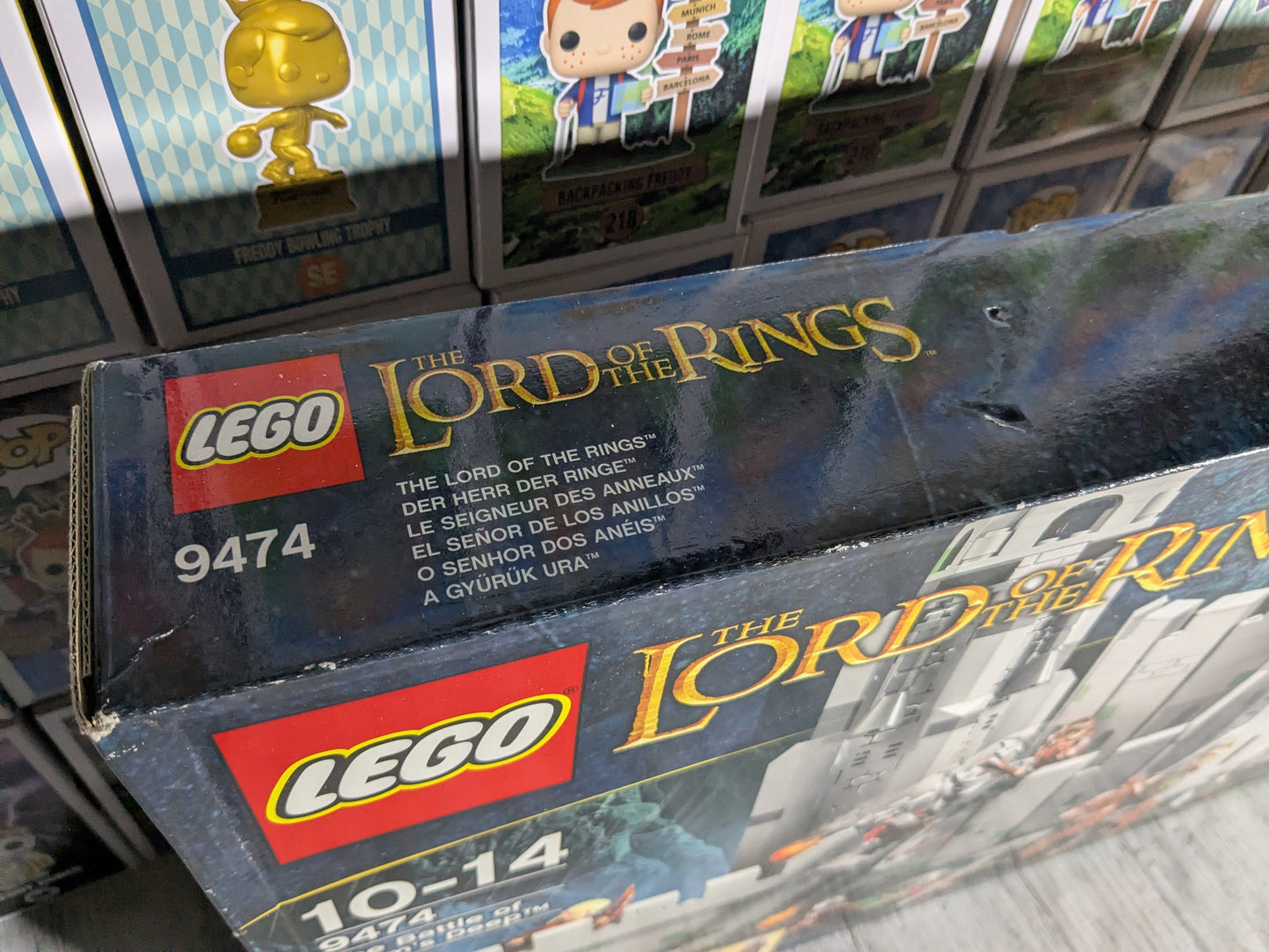 LEGO The Lord of the Rings #9474 - The Battle of Helm's Deep (Damaged Box)