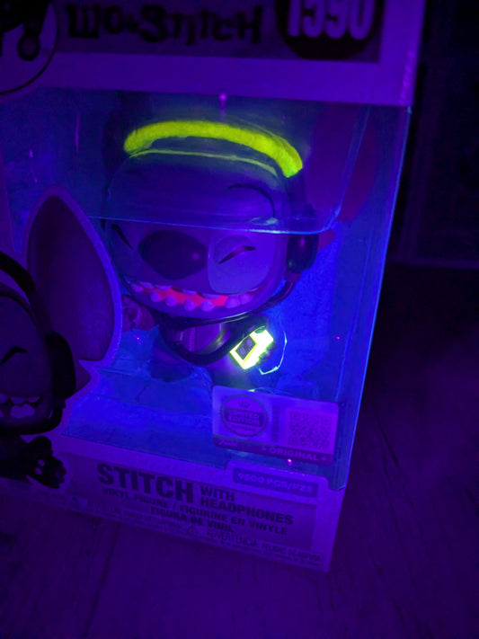 Funko pop Disney #1590 - Stitch with Headphones (9500PCS)