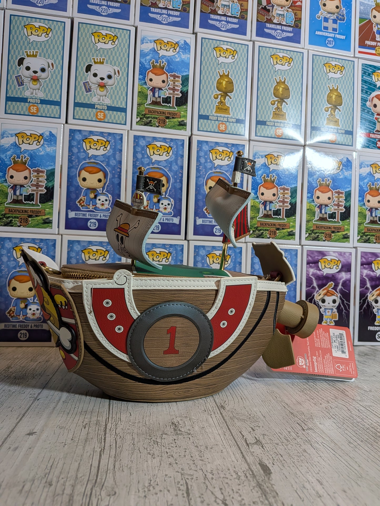 Loungefly: Thousand Sunny Figural Umhängetasche 🏴‍☠️