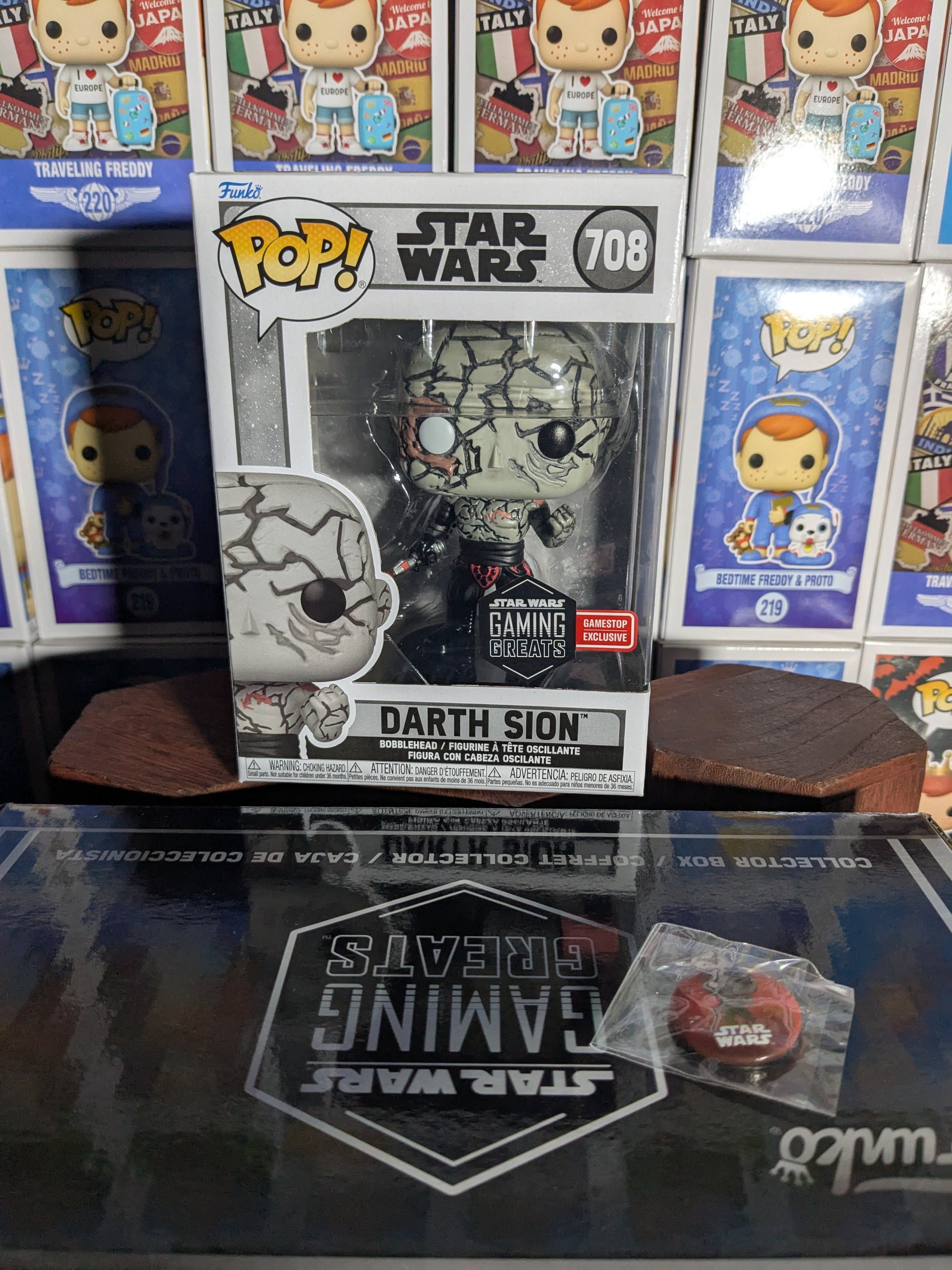 Funko pop : Star Wars Knight of the Old Republic Collector Box (GameStop/Opened Box) - CapyToys