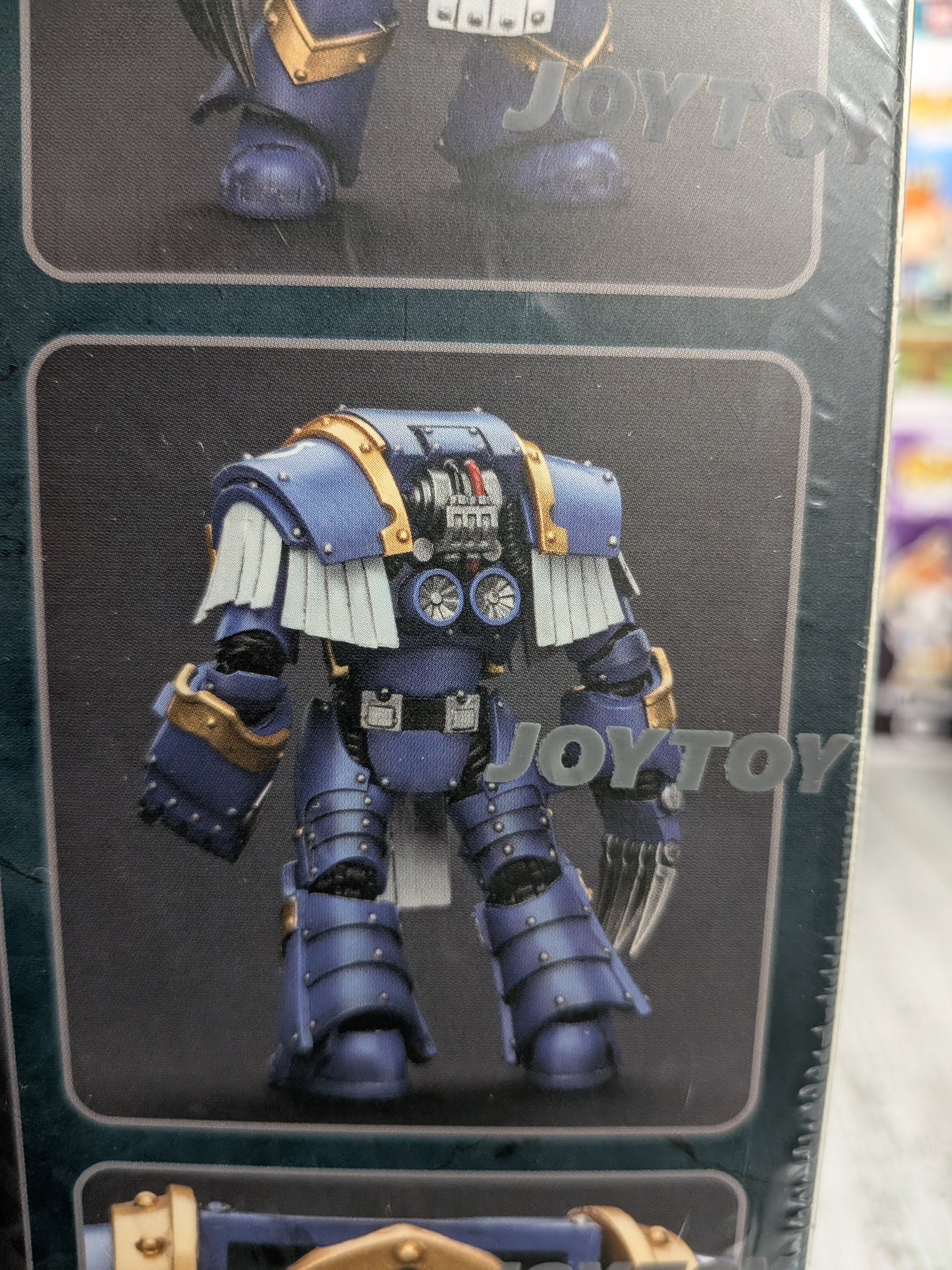 JoyToy Warhammer The Horus Heresy - Ultramarines Cataphractii Terminator Trupp Terminator mit Blitzklauen (13,6cm)