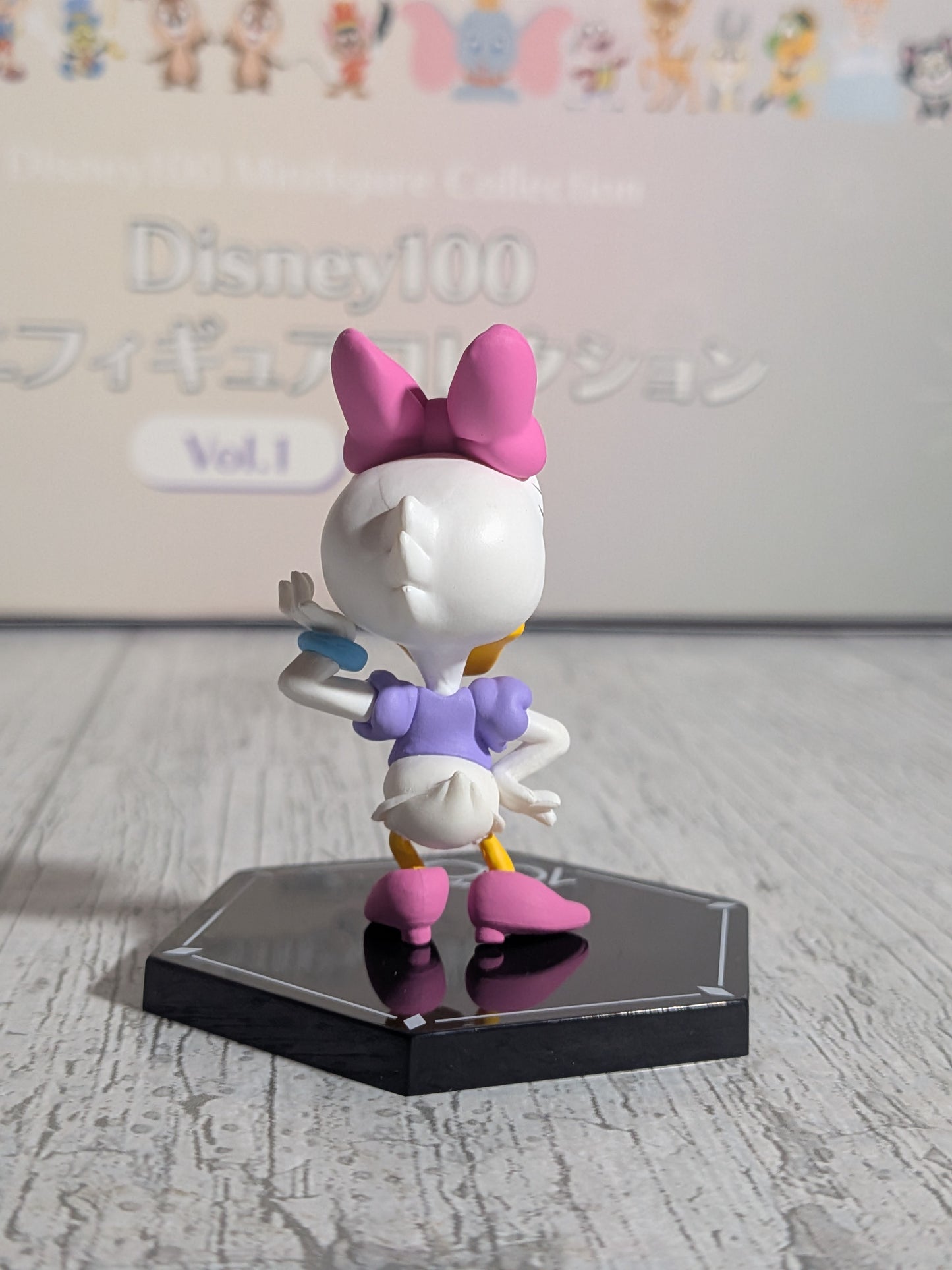 eStream Disney 100 Mini Figure Collection Vol.1 - Daisy Duck
