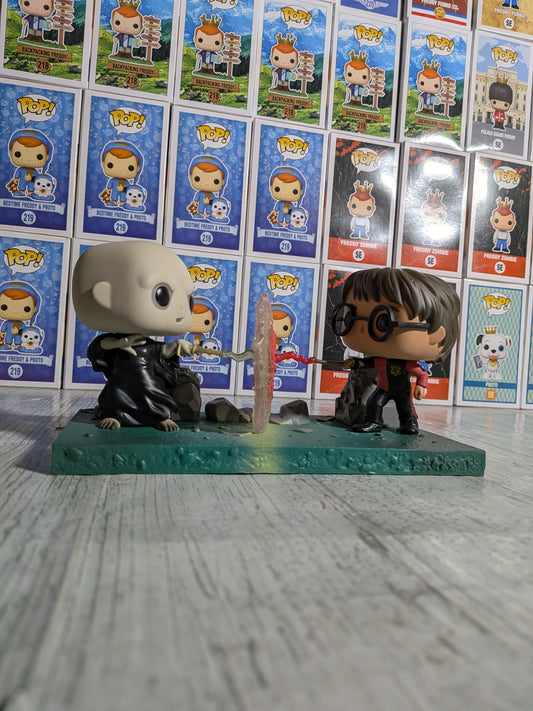 Funko pop Moment Harry Potter #119 - Harry vs Voldemort (Opened/Damaged Box)