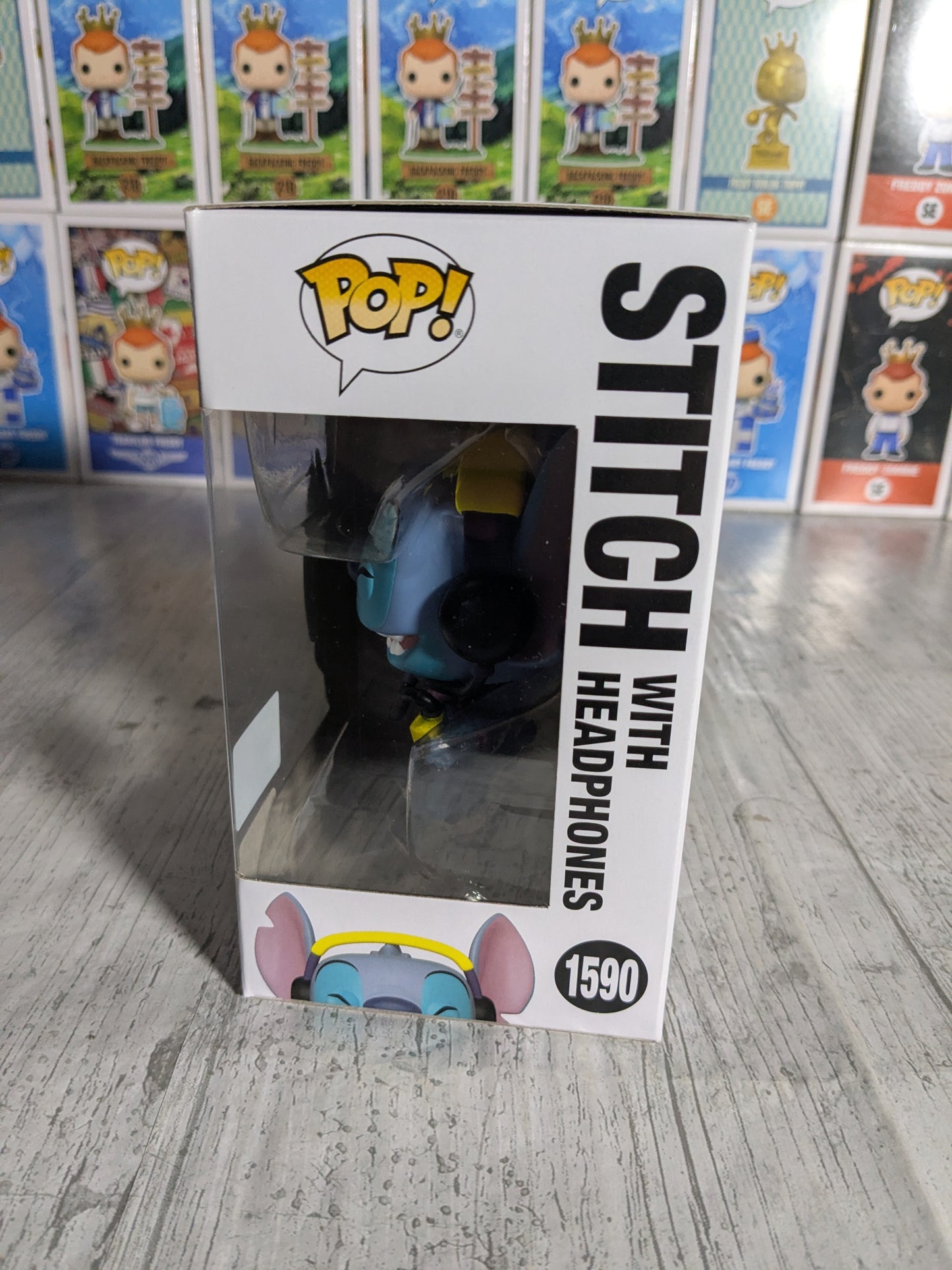 Funko pop Disney #1590 - Stitch with Headphones (9500PCS)