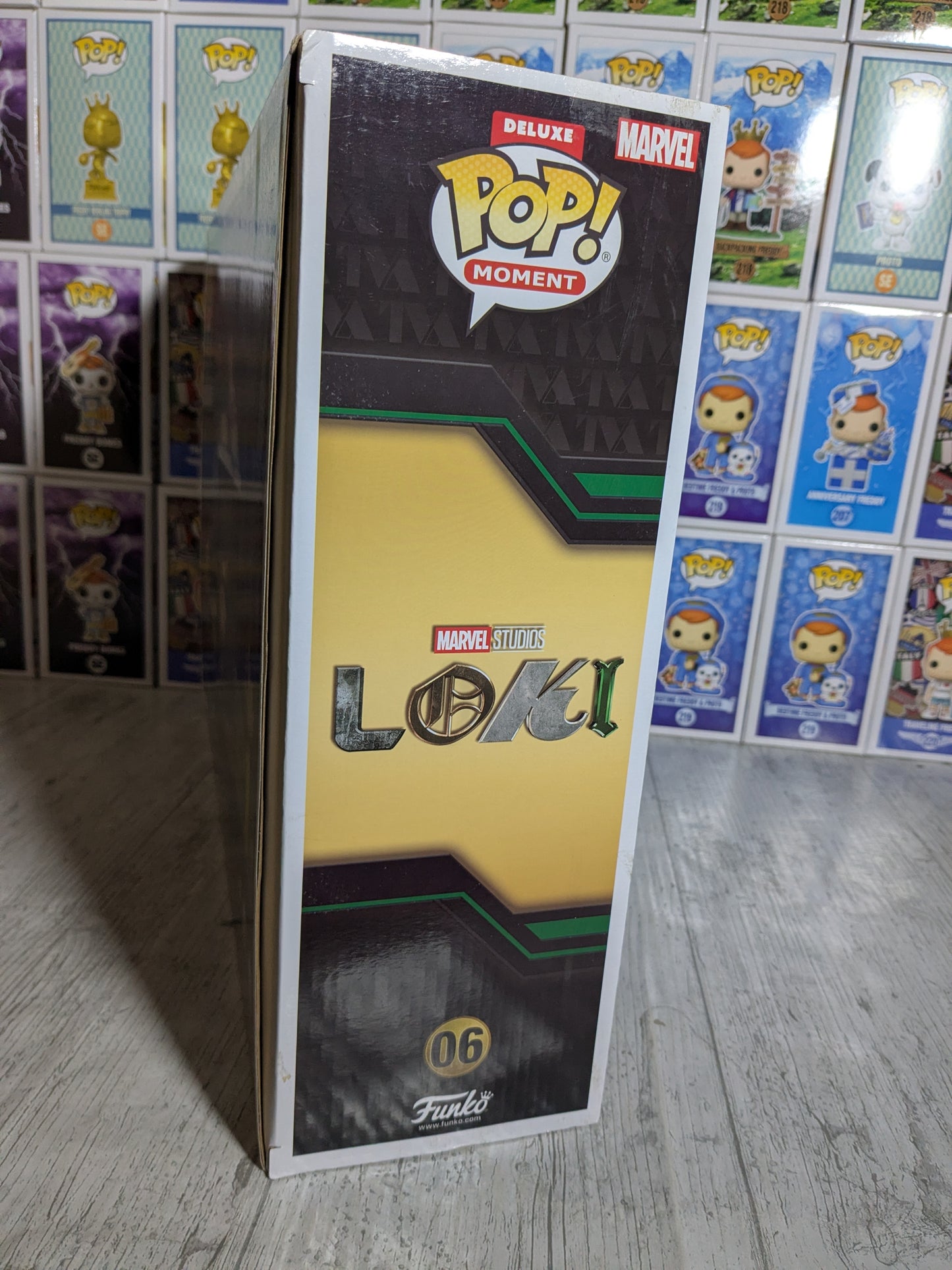 Funko pop Deluxe Marvel Studios Loki #06 - The Void (Damaged Box)