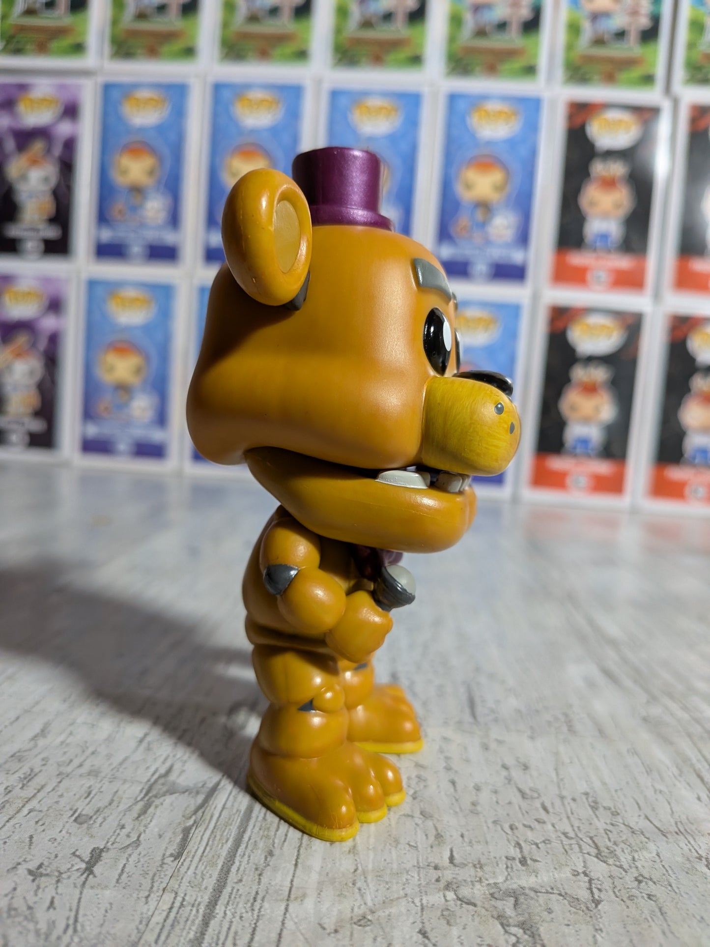 Funko Pop Five Nights at Freddy's #1150 – Fredbear (9500 Stück/Geöffnet/Beschädigter Kunststoff)