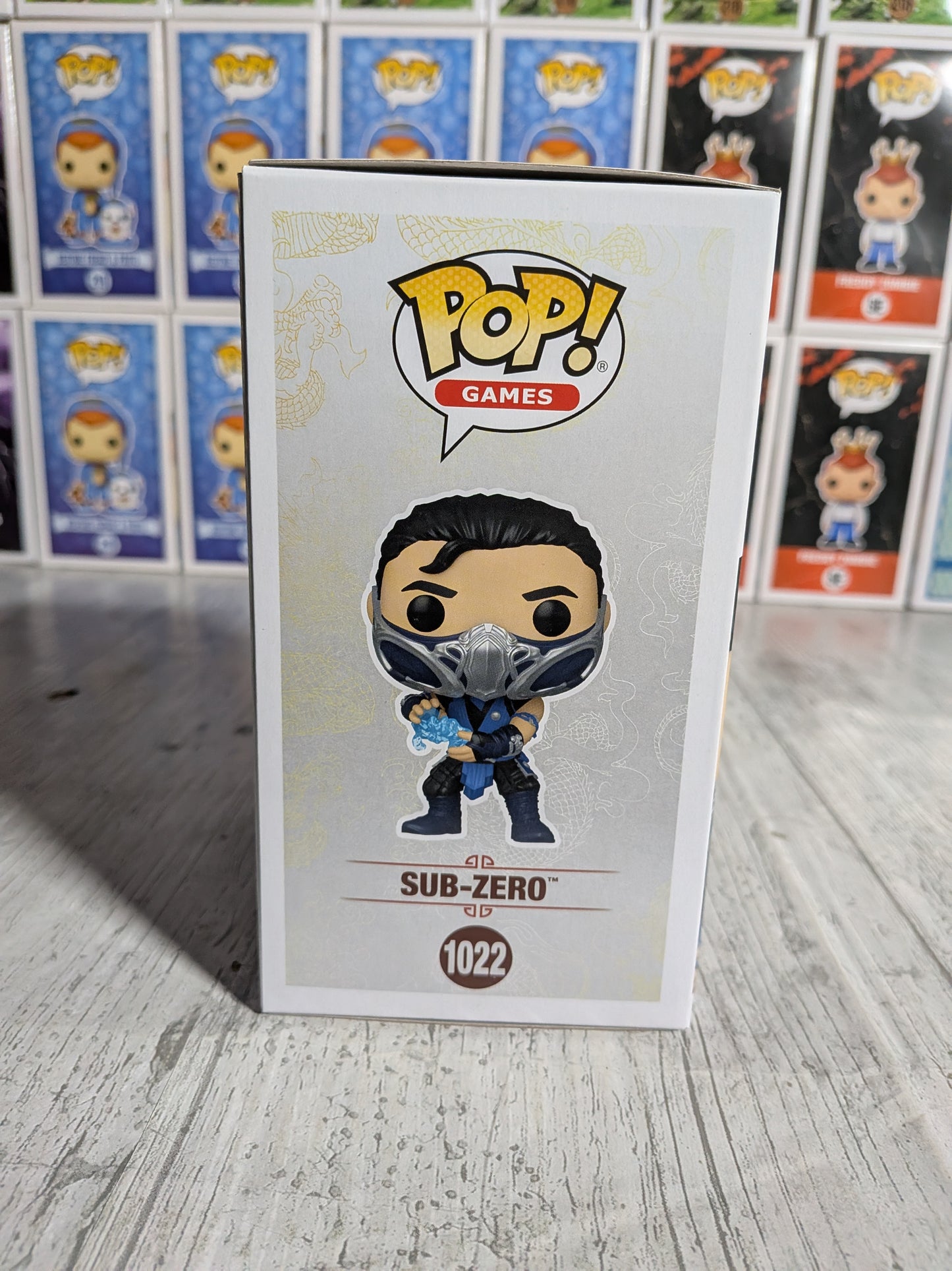 Funko Pop Games Mortal Kombat #1022 - Sub-Zero (Beschädigte Verpackung)