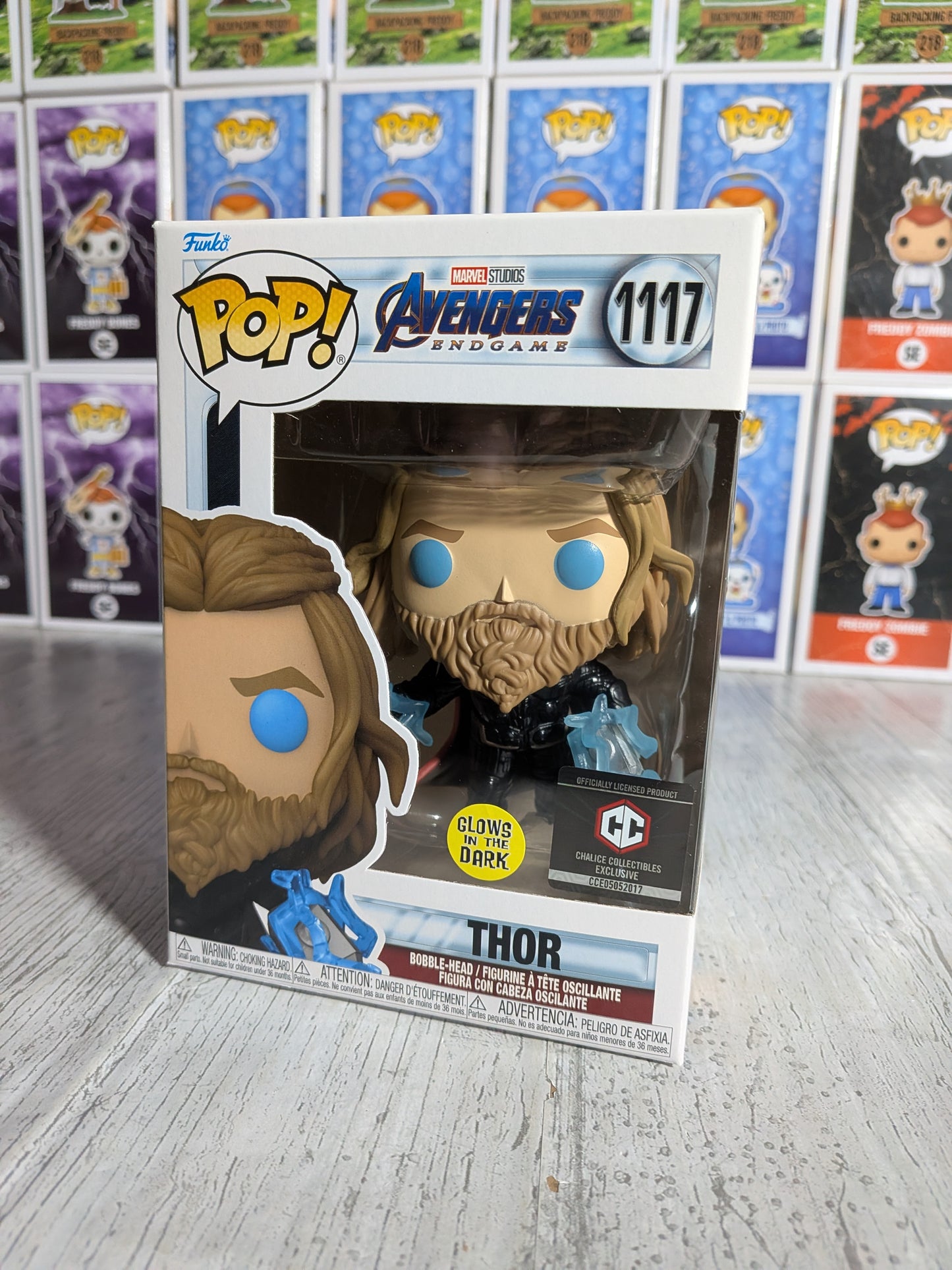 Funko Pop Marvel Studios Avengers Endgame #1117 – Thor (CCE/Glow/Geöffnet/Beschädigter Kunststoff)