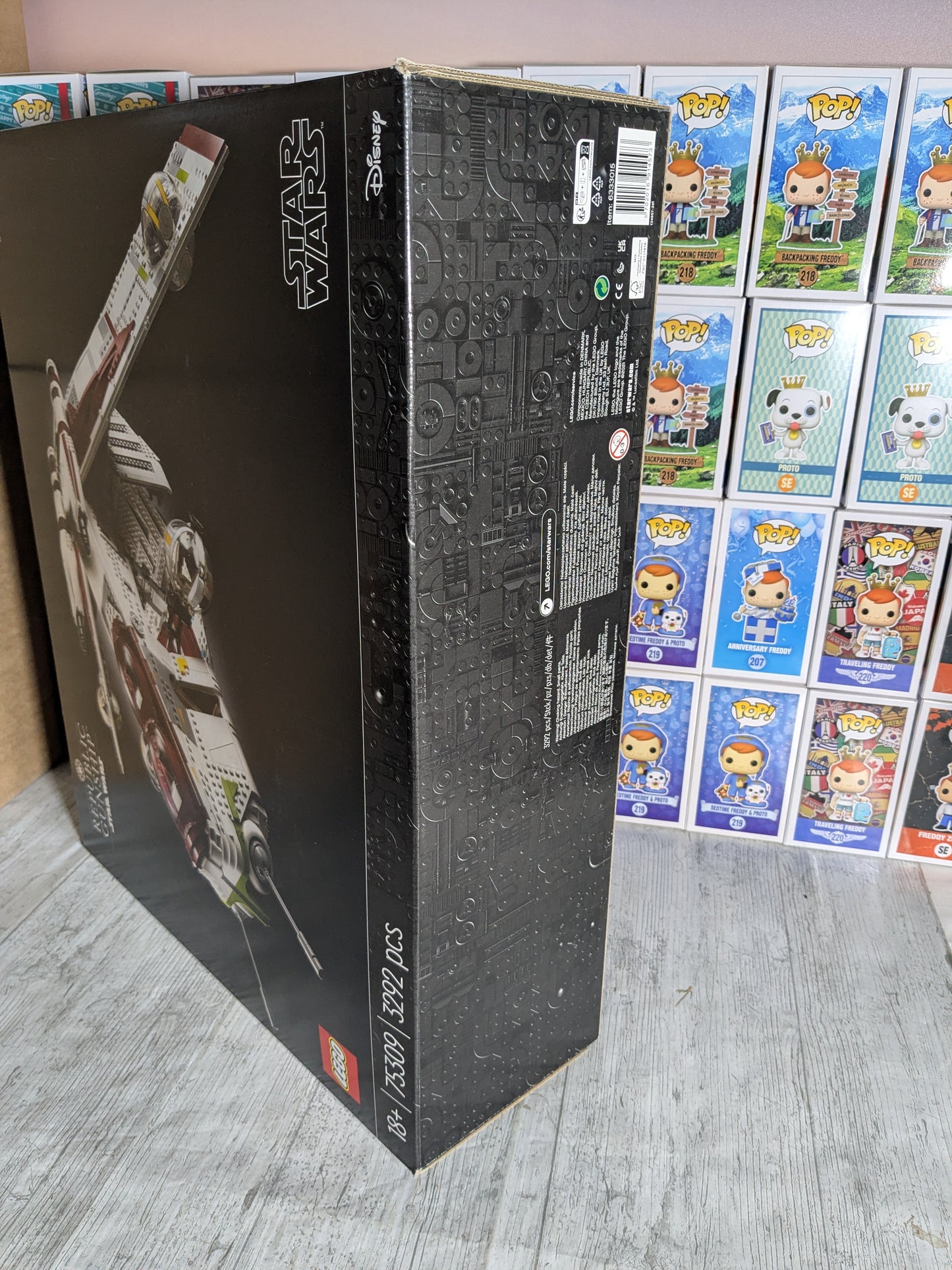 LEGO Star Wars #75309 - Republican Gunship Ultimate Collector Series